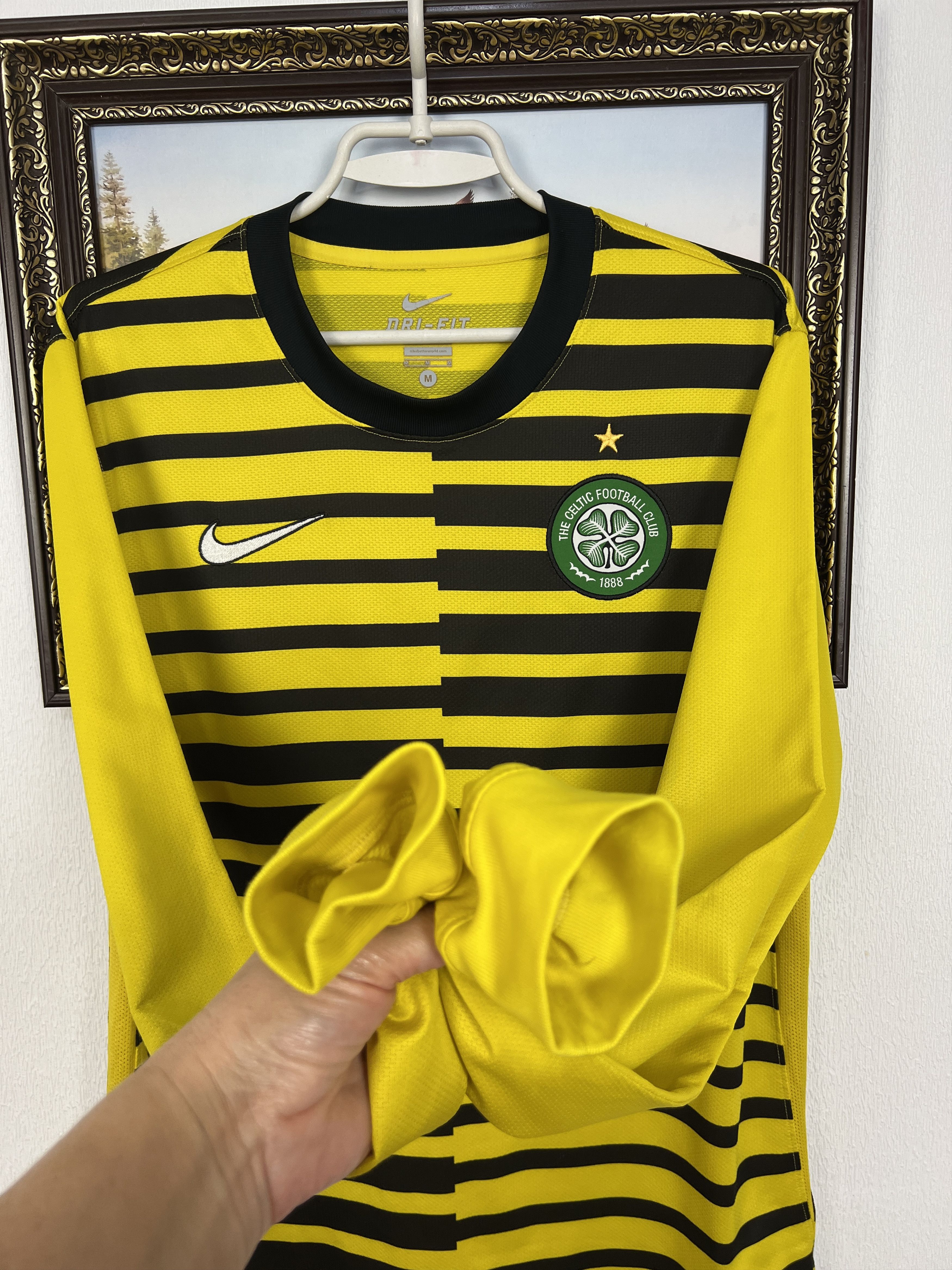 Nike Celtic Third football shirt 2011 Soccer Nike Long Sleeve Size US S / EU 44-46 / 1 - 6 Thumbnail