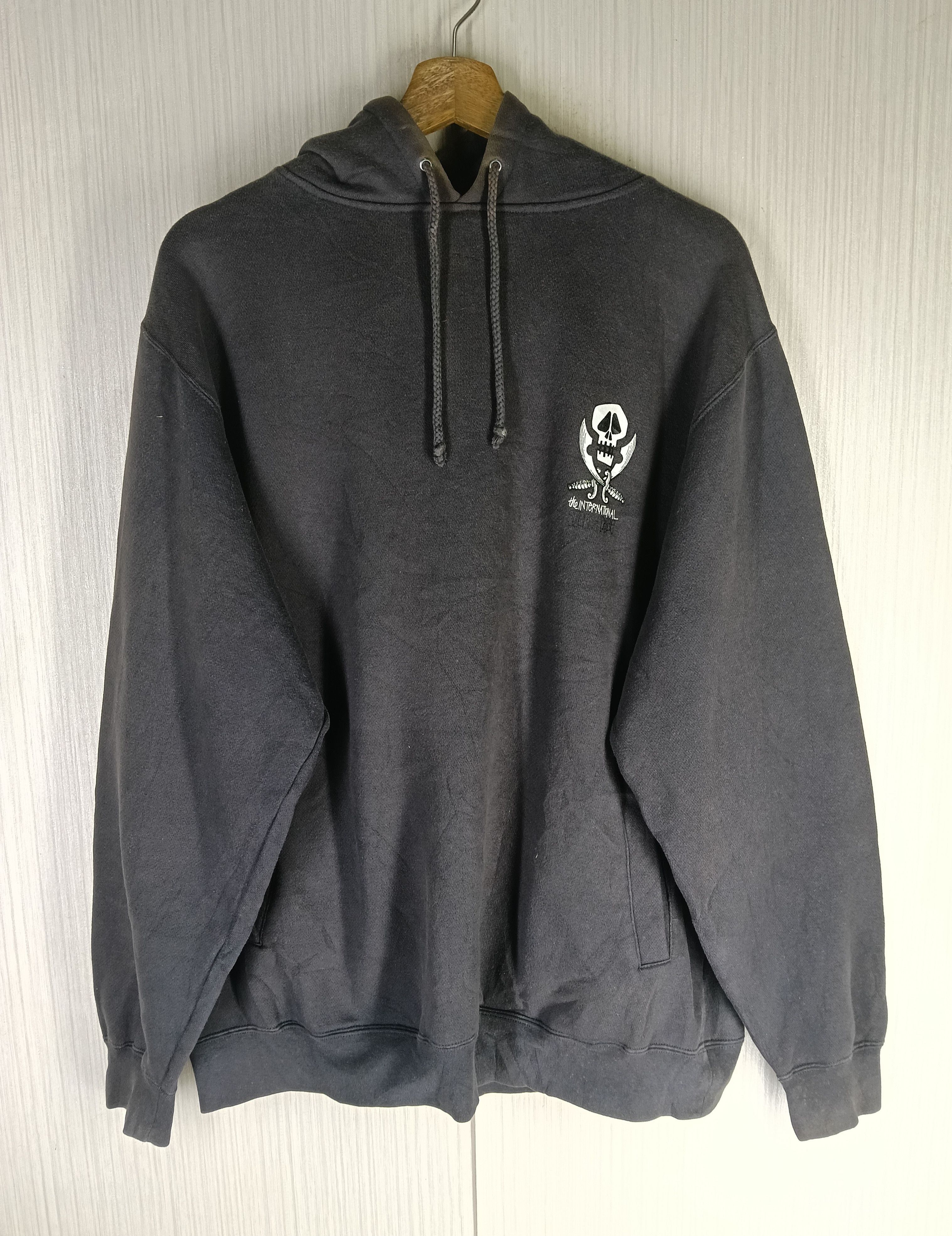 Stussy Rare Vintage 90s Stussy Tribal International Skulls Hoodie Size US L / EU 52-54 / 3 - 3 Thumbnail