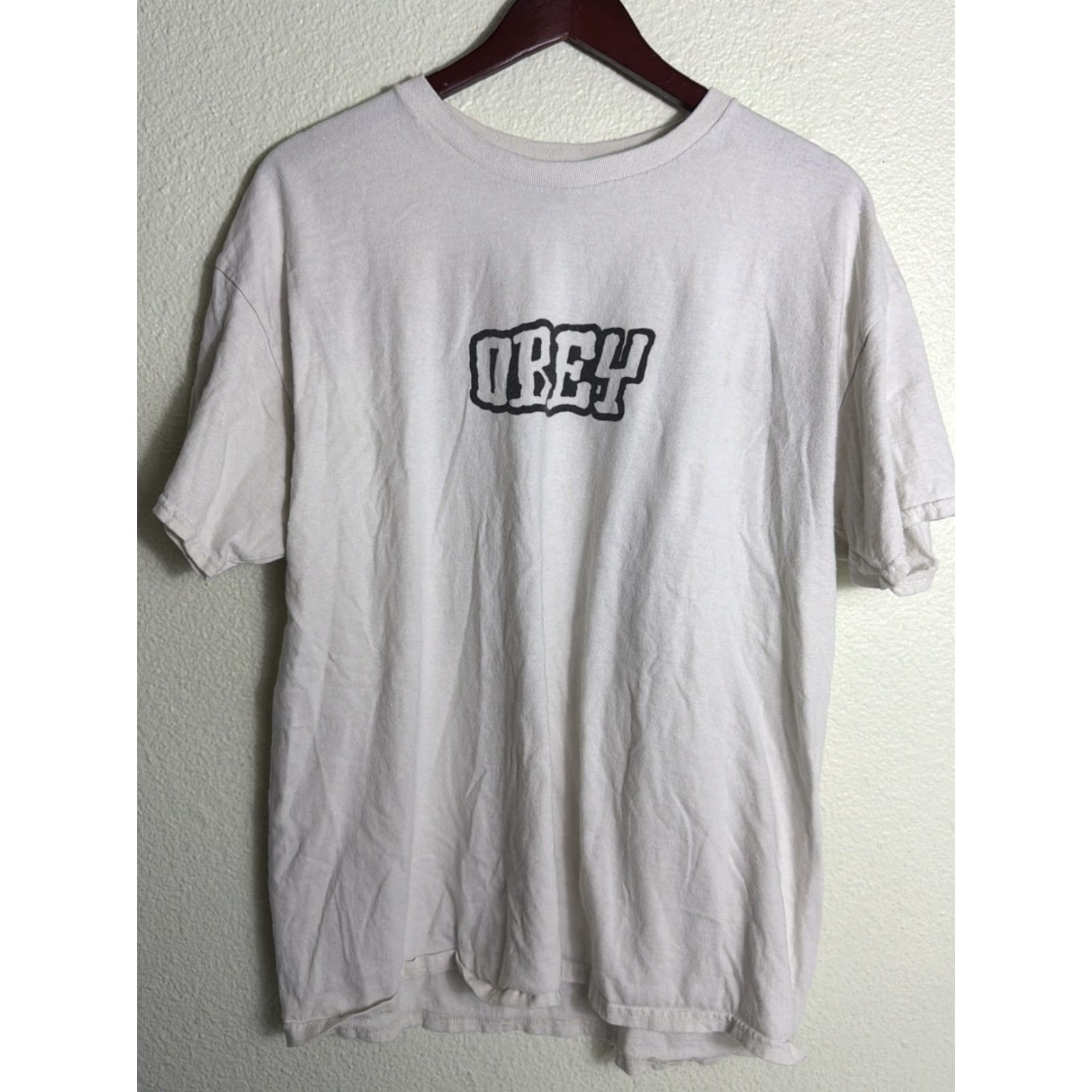 Obey VINTAGE Obey Worldwide Mens XL Short Sleeve White Black T Shirt Cotton Size US XL / EU 56 / 4 - 2 Thumbnail