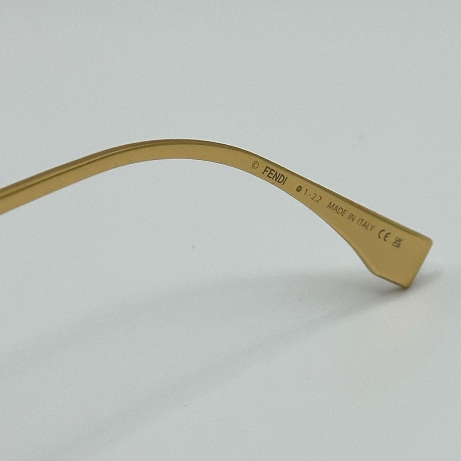 FENDI FE40069U 30T Light Gold/Pink Gradient Women Sunglasses