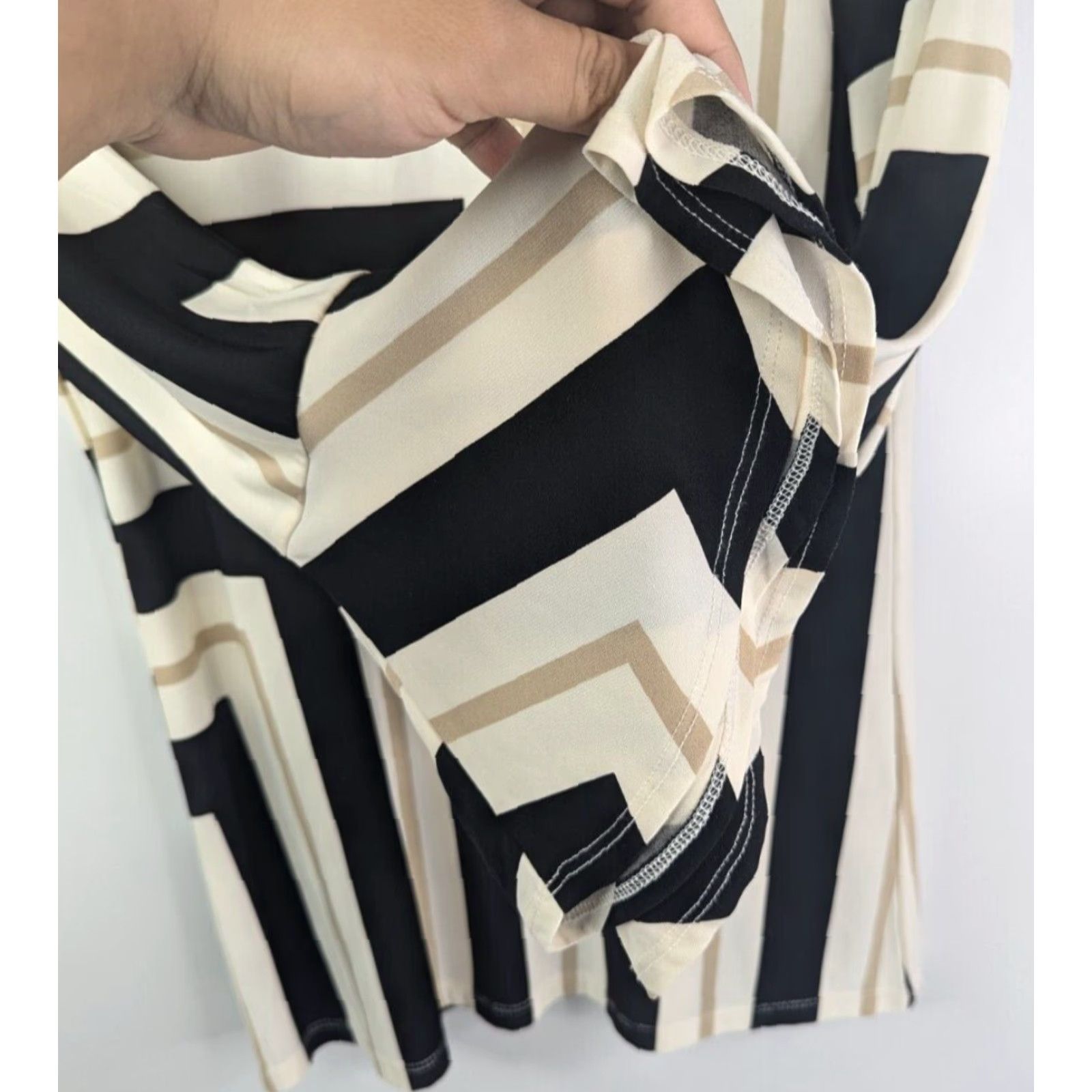 Bell Grayson Blouse Shirt Women’s Small Bell Sleeve Round Neck Striped Geometric Multicolor Modern Classic Style Size S / US 4 / IT 40 - 2 Thumbnail