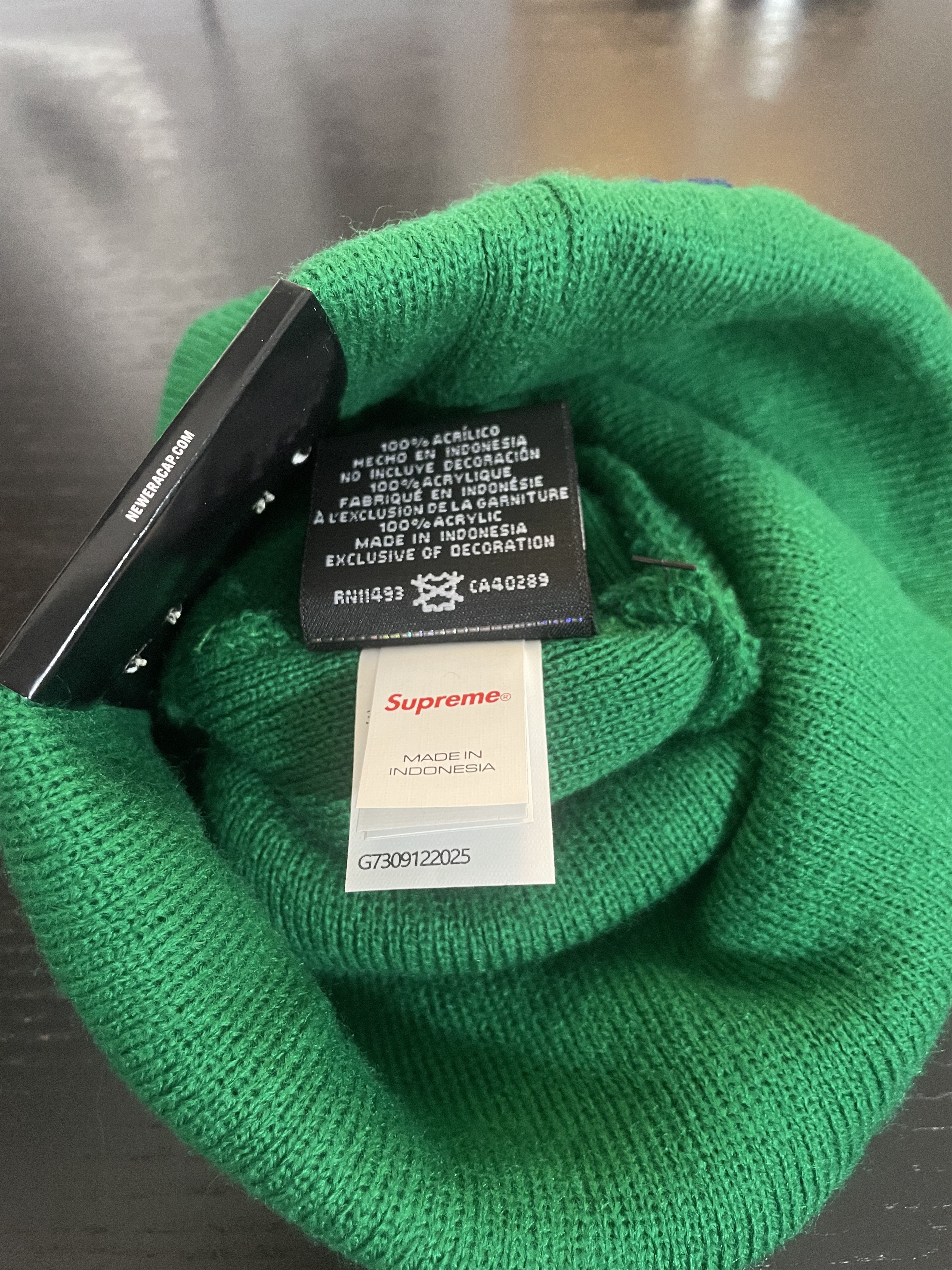 Supreme NEW ERA OLD ENGLISH BEANIE Size ONE SIZE - 7 Thumbnail