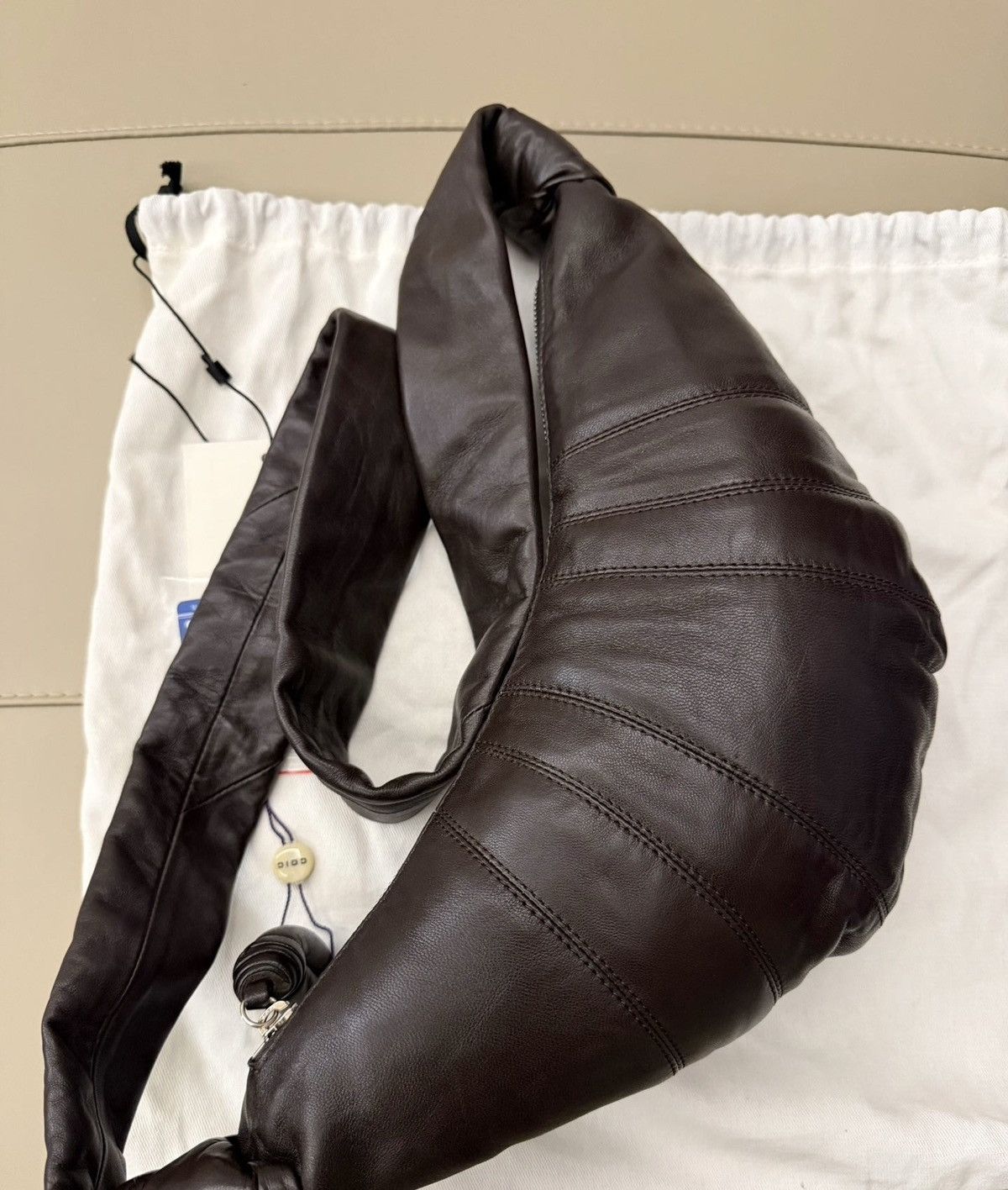 Lemaire Lemaire small deep chocolate lambskin croissant bag Size ONE SIZE - 3 Thumbnail