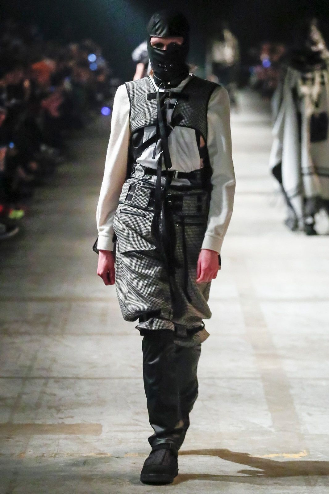Takahiromiyashita The Soloist. Aw18 harness blazer 'sleeveless