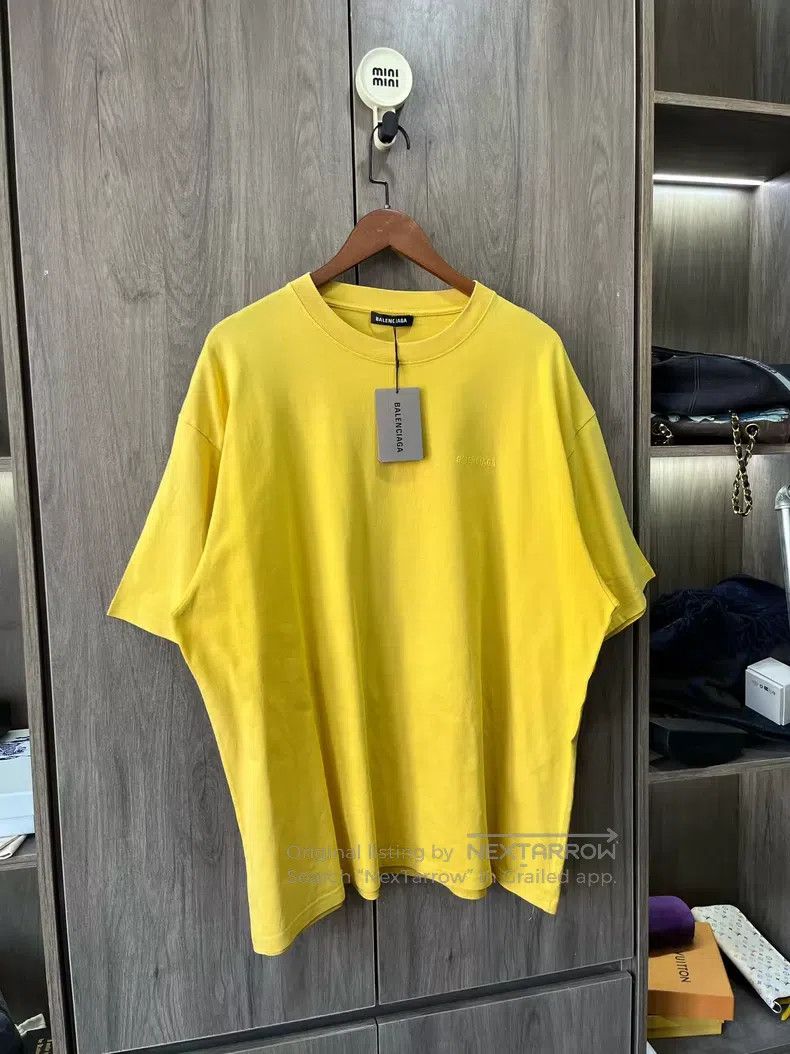 Balenciaga Balenciaga Yellow Embroidered Letter Short Sleeve Size US XS / EU 42 / 0 - 3 Thumbnail