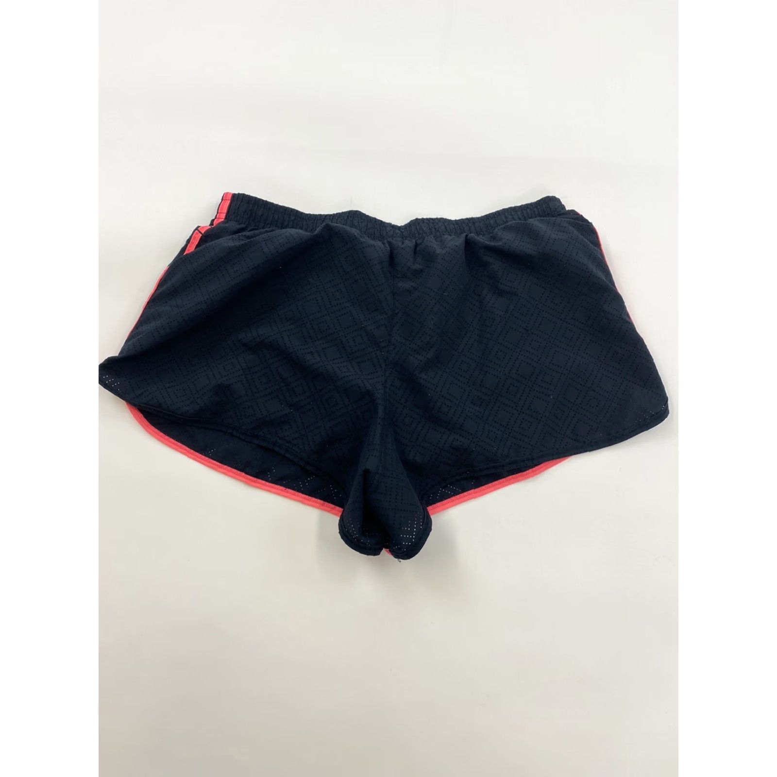 Under Armour Under Armour Running Shorts Womens M Black Athletic Sports Activewear Running & Jogging Shirts? Size 32" / US 10 / IT 46 - 2 Thumbnail