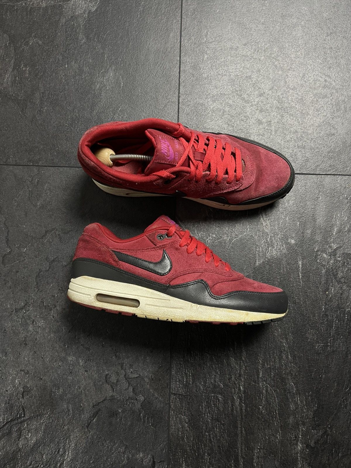 Streetwear Nike Air Max 1 Premium Gym Red Anthracite Size US 8.5 / EU 41-42 - 1 Thumbnail