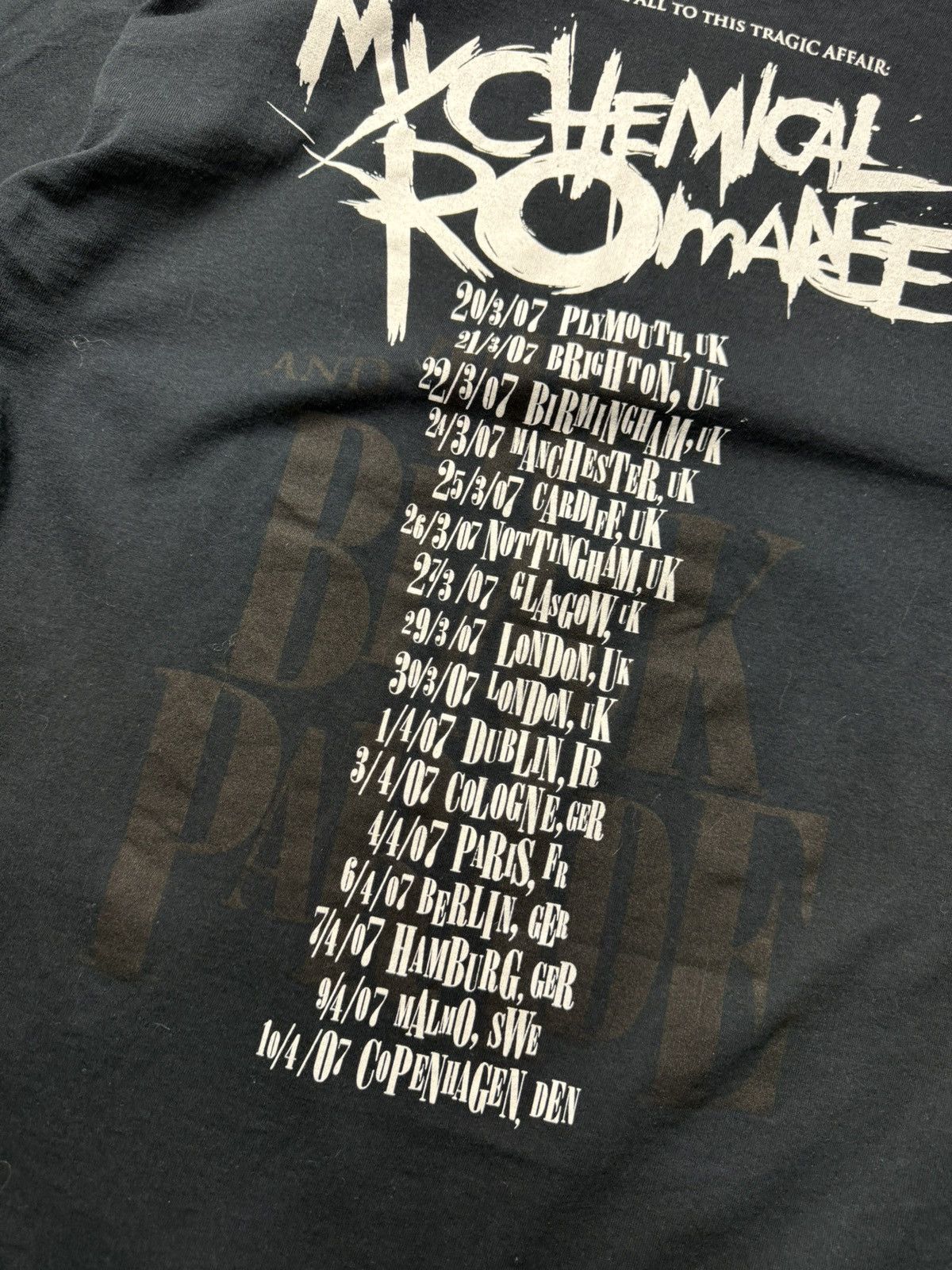 Band Tees Vintage My Chemical Romance The Black Parade Album T shirt Size US L / EU 52-54 / 3 - 21 Thumbnail