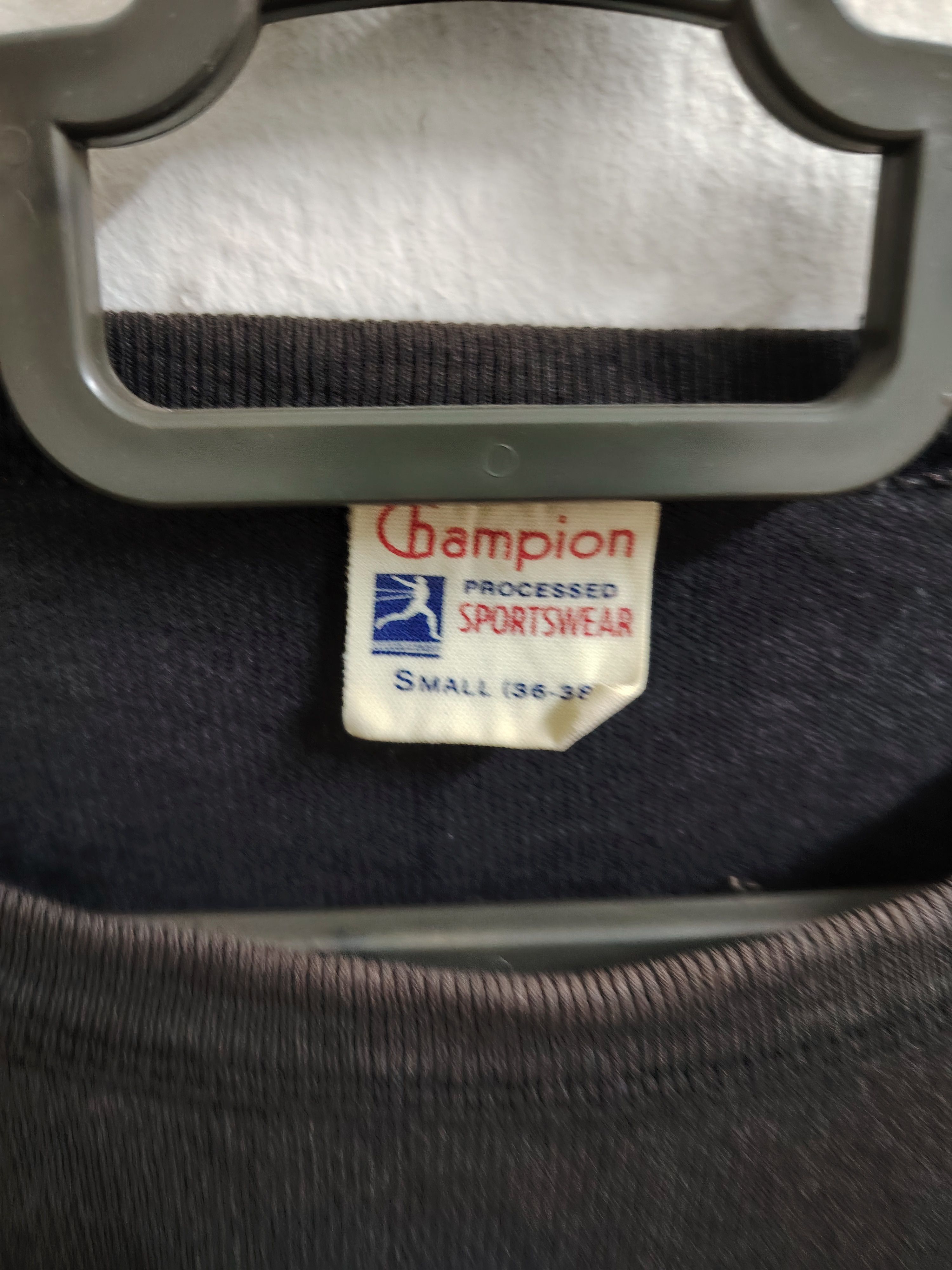 Champion Vintage 90s Champion Sun Faded Blank Pocket T-Shirt Size US S / EU 44-46 / 1 - 5 Thumbnail