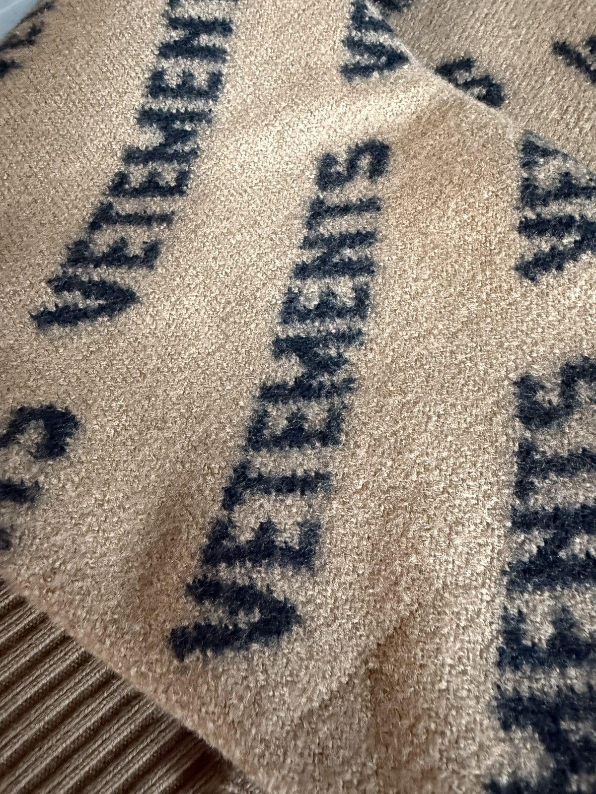 Vetements Vetements All-Over Logo Embroidered Knit Sweater Size US XS / EU 42 / 0 - 10 Thumbnail