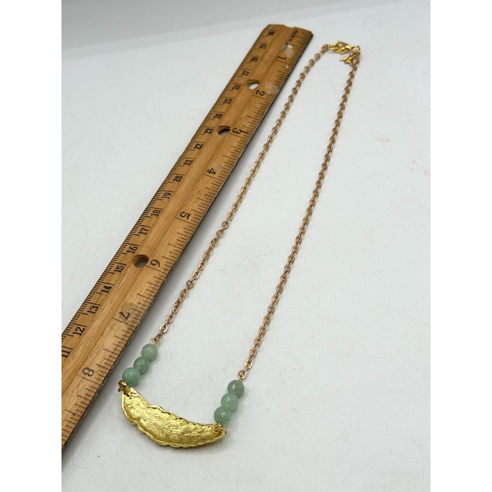 Vintage Vintage feather green semi precious bead necklace Size ONE SIZE - 5 Thumbnail