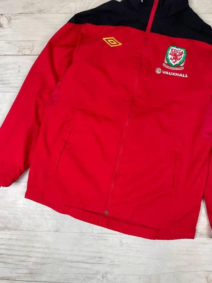 Umbro Umbro Wales 2012 2013 Training Track Jacket Football Soccer Size US M / EU 48-50 / 2 - 3 Thumbnail