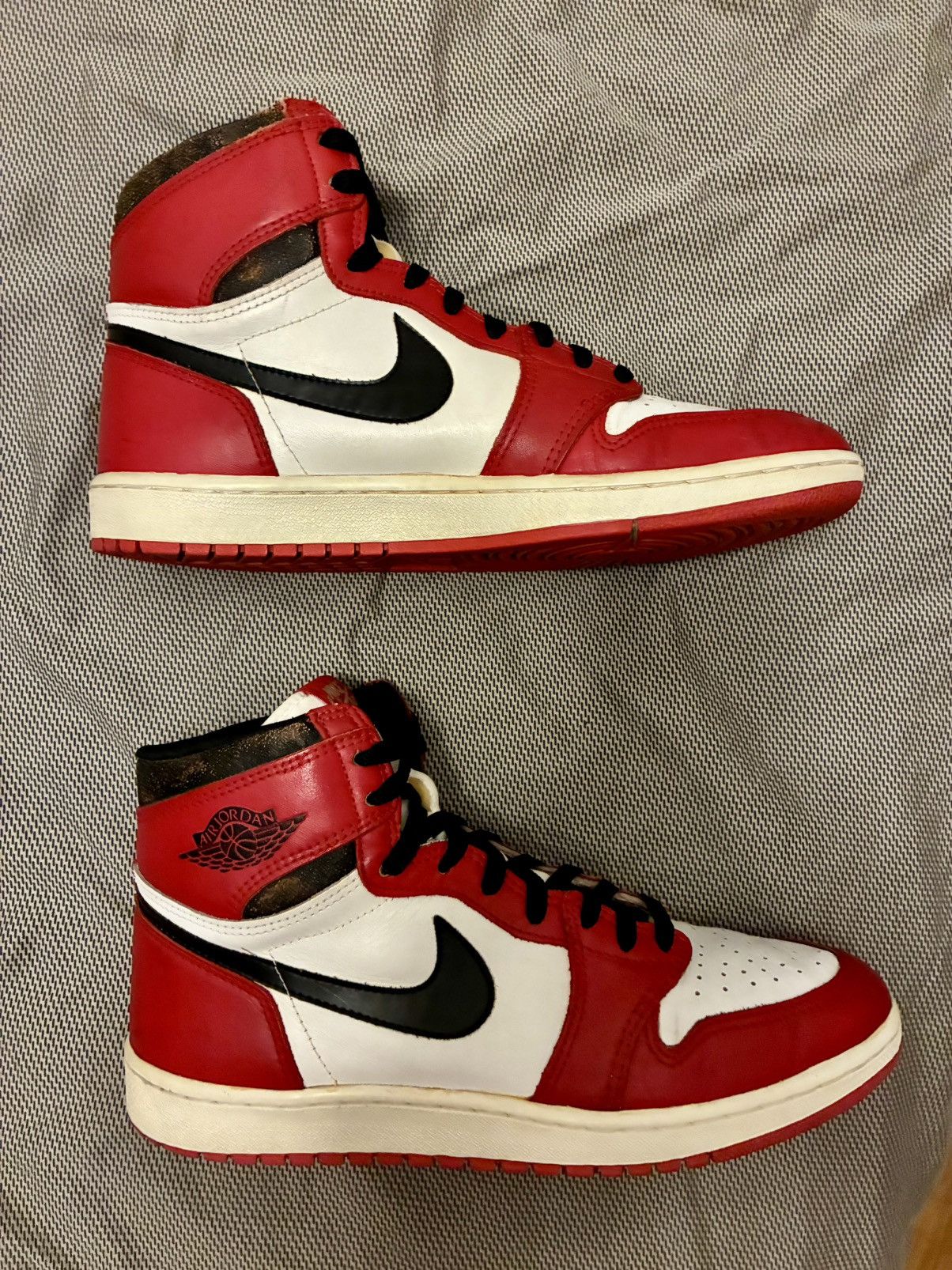 Jordan Brand Size 12 - Air Jordan 1 1985 High Chicago Size US 12 / EU 45 - 10 Thumbnail