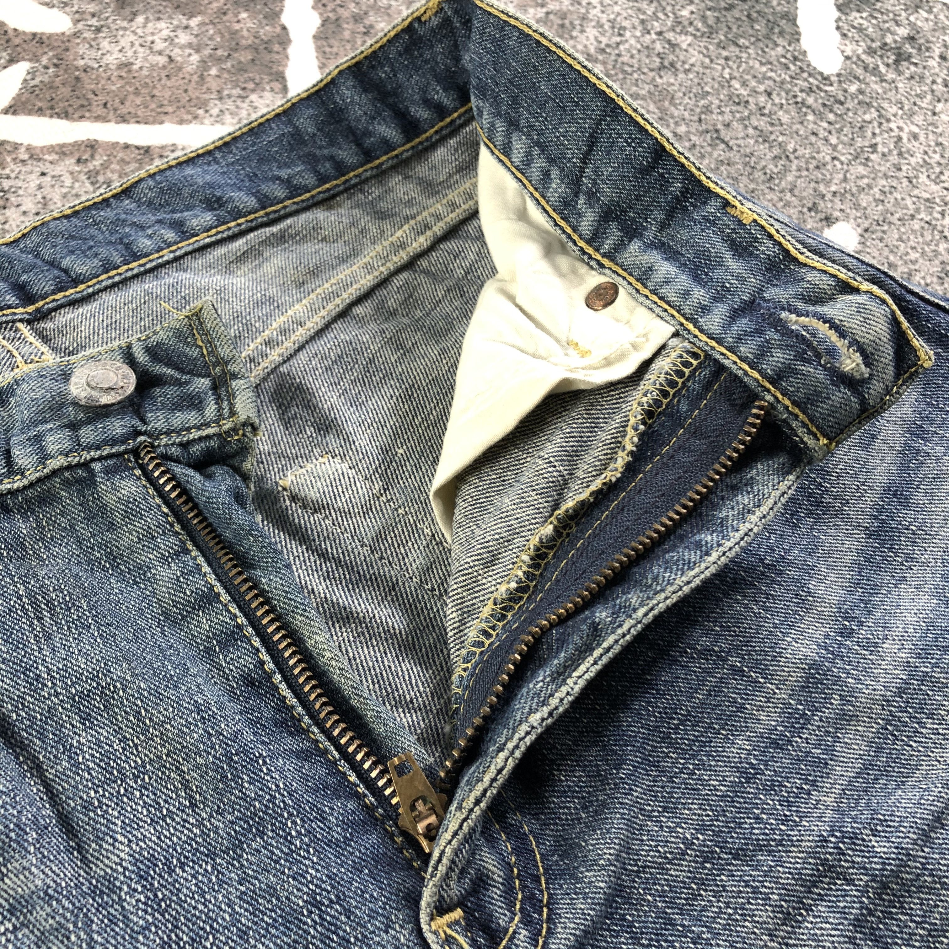 Levi's Vintage Levis 533 Jeans Medium Wash Denim KJ2285 Size US 29 - 7 Thumbnail