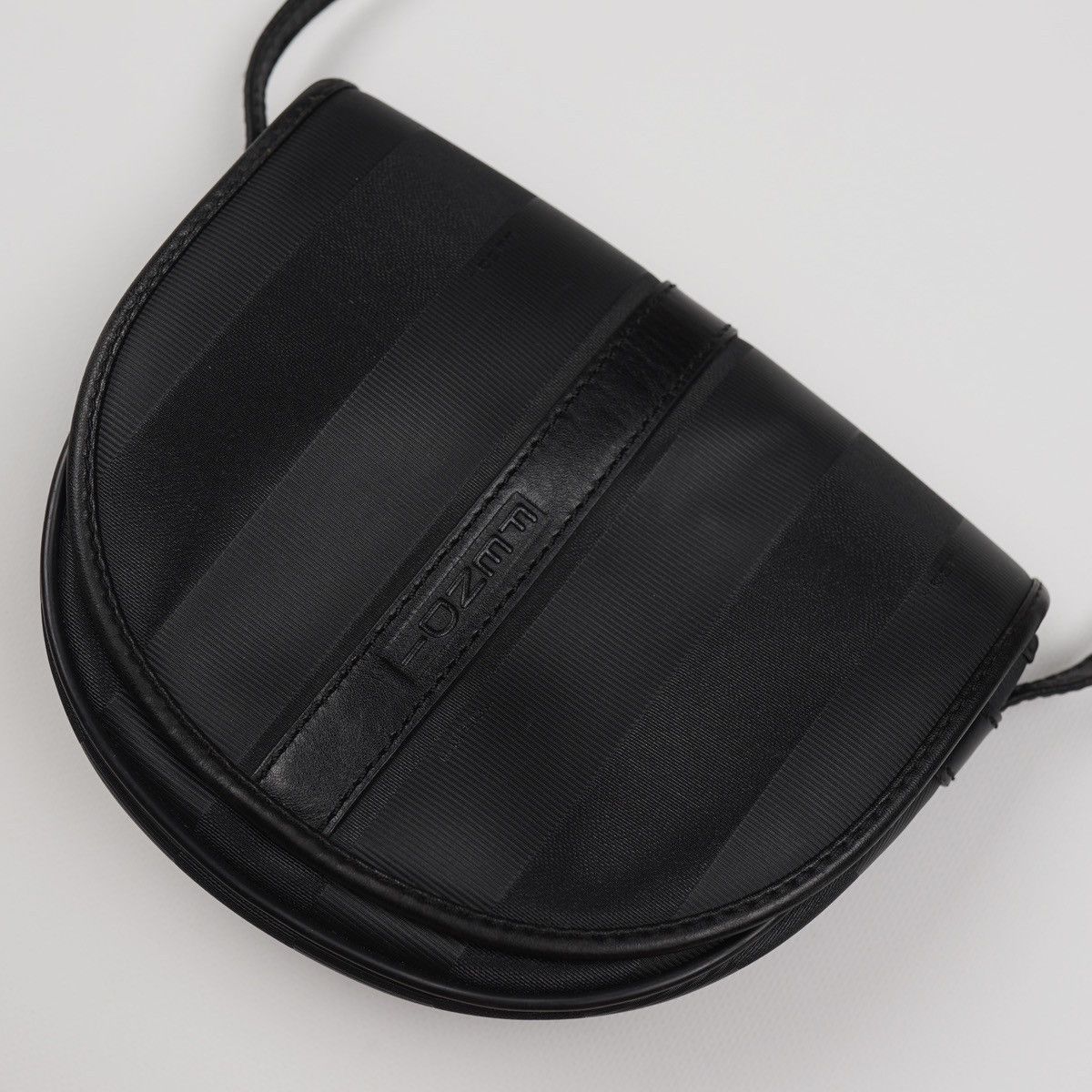 Fendi Fendi Vintage Black Half Moon Pequin Bag Mint Rare Size ONE SIZE - 4 Thumbnail