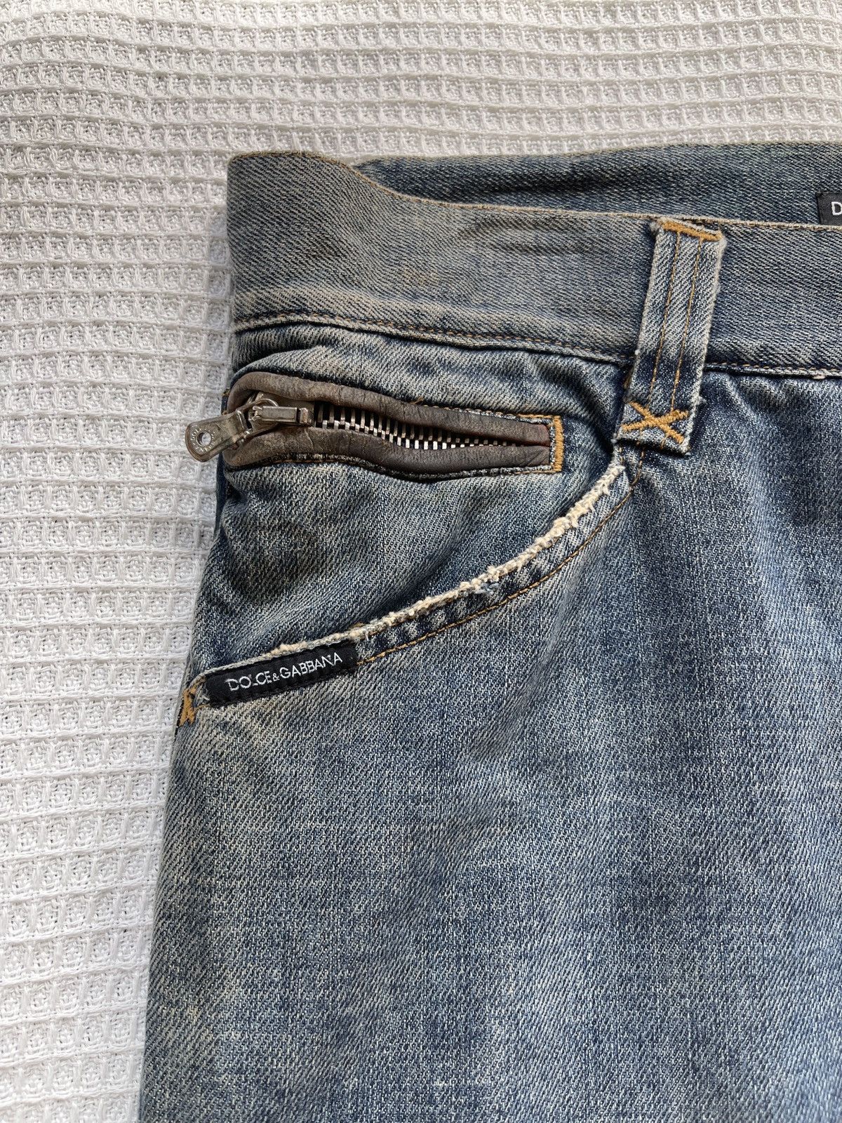 Dolce & Gabbana Last Drop🔥Rare🔥Dolce & Gabbana 14 Classic Distressed Jeans Size US 35 - 14 Thumbnail