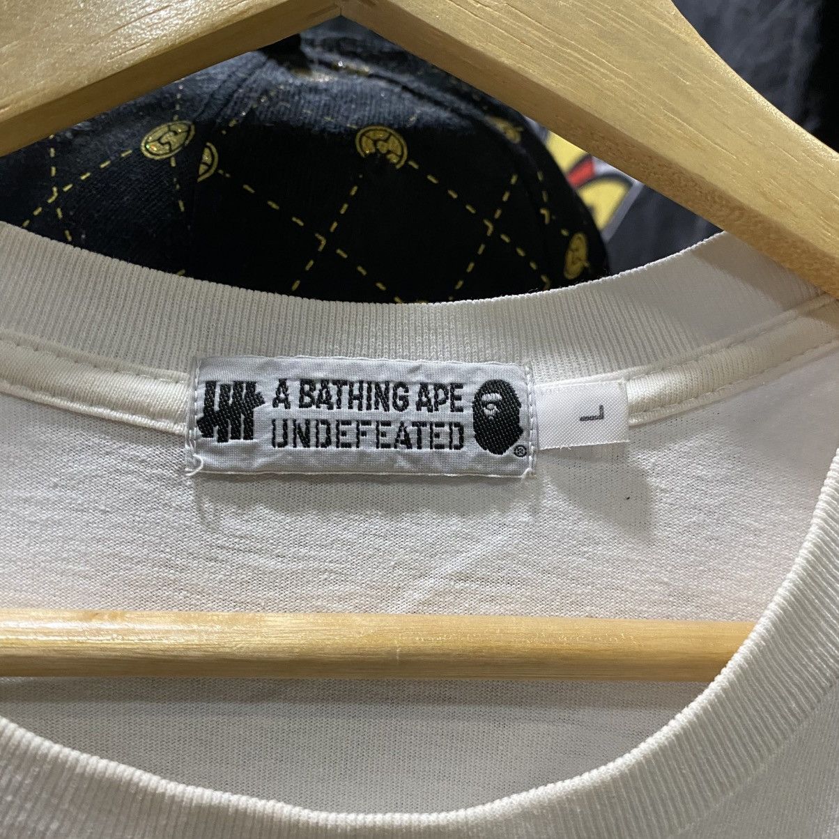 Bape × Undefeated BAPE x UNDEFEATED 5 STRIKES BIG HEAD CAMO TEE Size US L / EU 52-54 / 3 - 11 Thumbnail