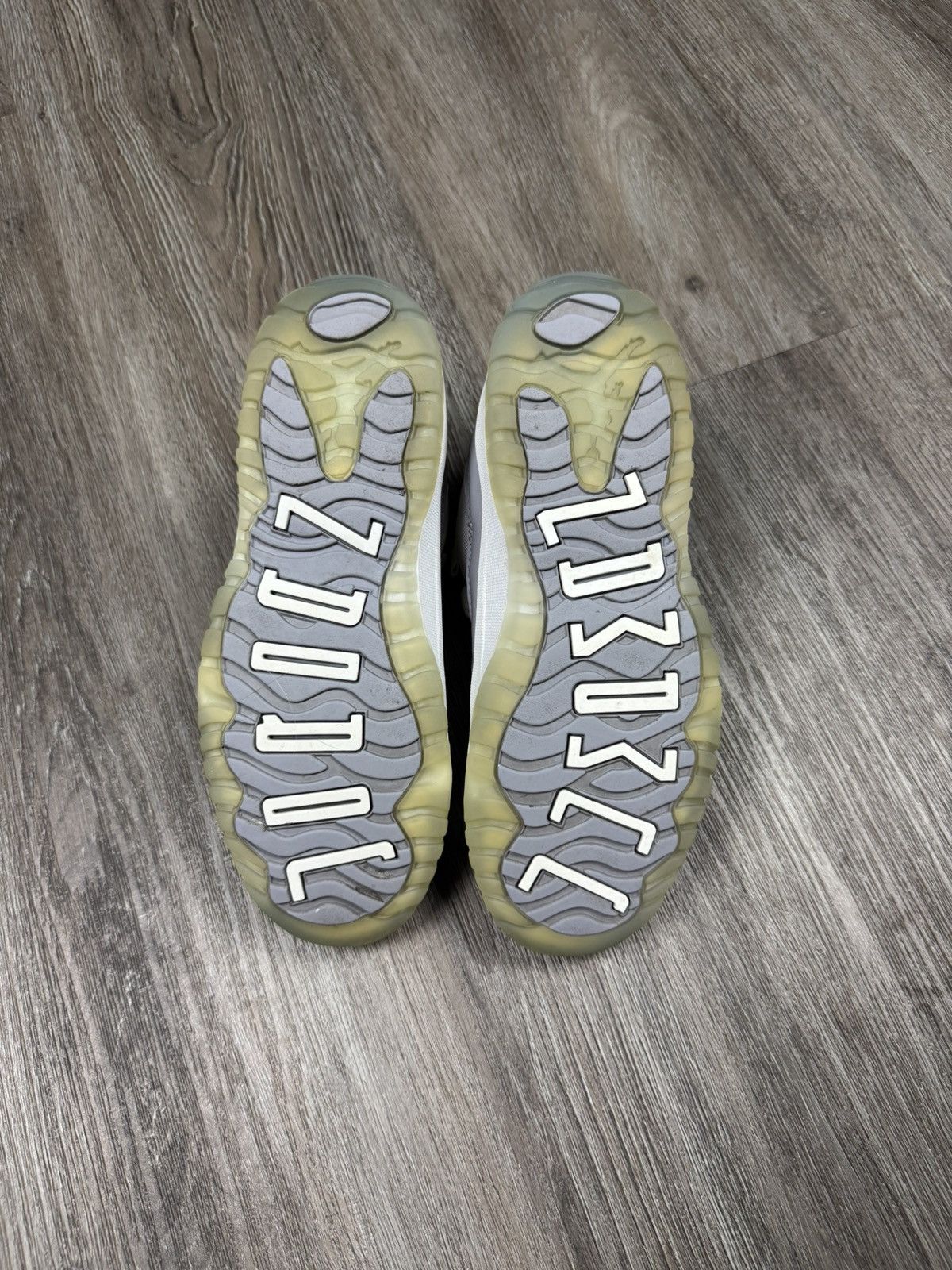 Jordan Brand Jordan 11 Retro Low Cement Grey (PS) Size 3Y/4.5W Size US 4.5 / IT 34.5 - 6 Thumbnail