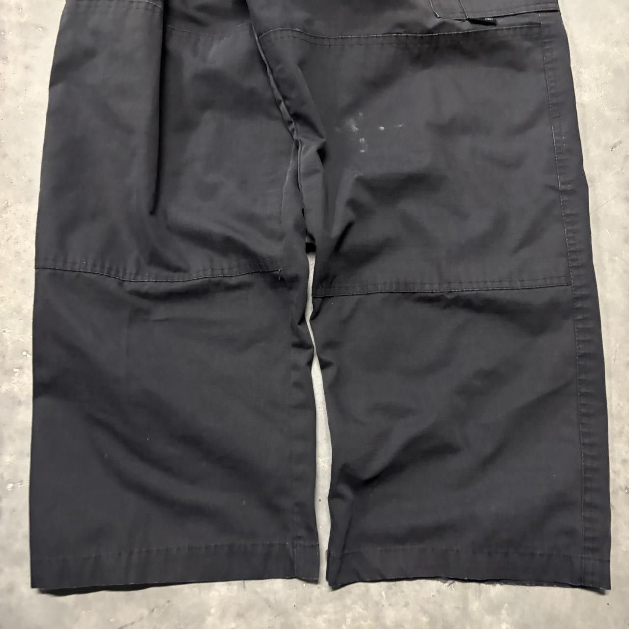 Japanese Brand × Vintage Crazy Vintage Y2K/2000s Baggy Black Streetwear Workwear Skater Cargo Pants! Size US 34 / EU 50 - 6 Thumbnail