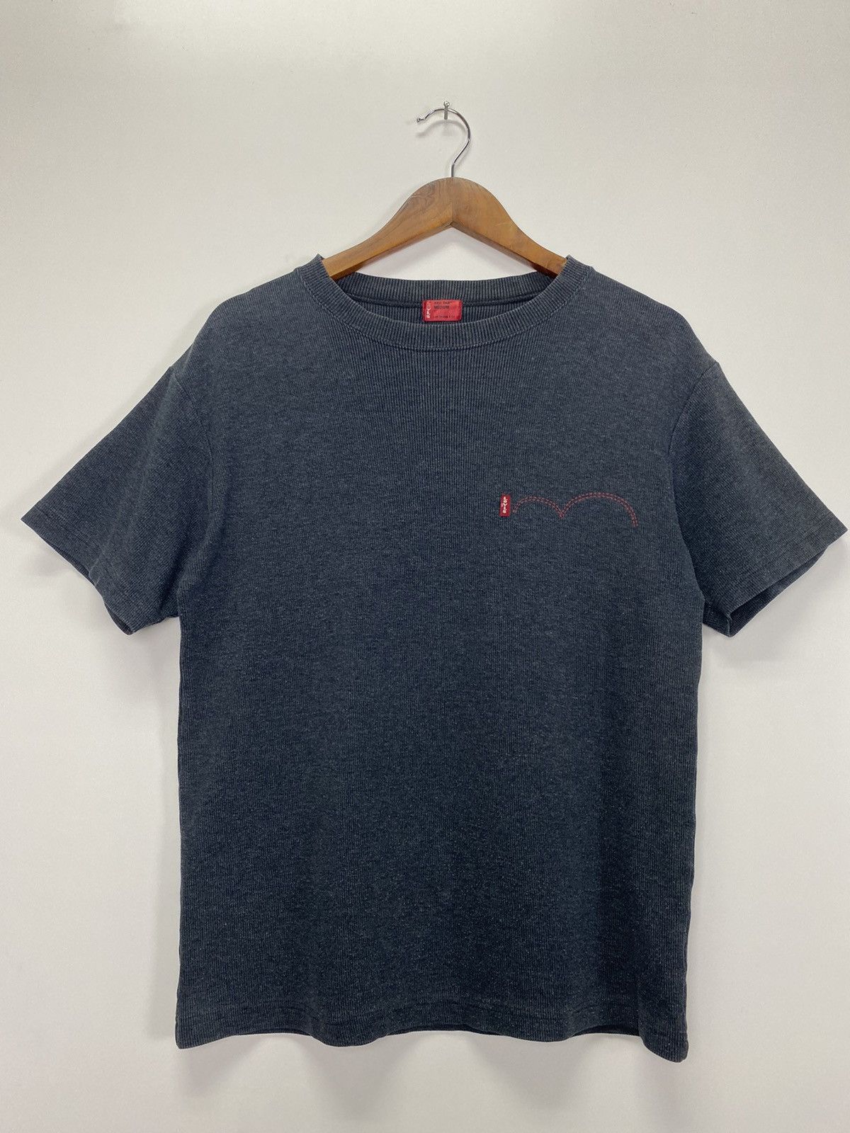 Levi's × Vintage Vintage 90s Levi’s t-shirt Size US M / EU 48-50 / 2 - 3 Thumbnail