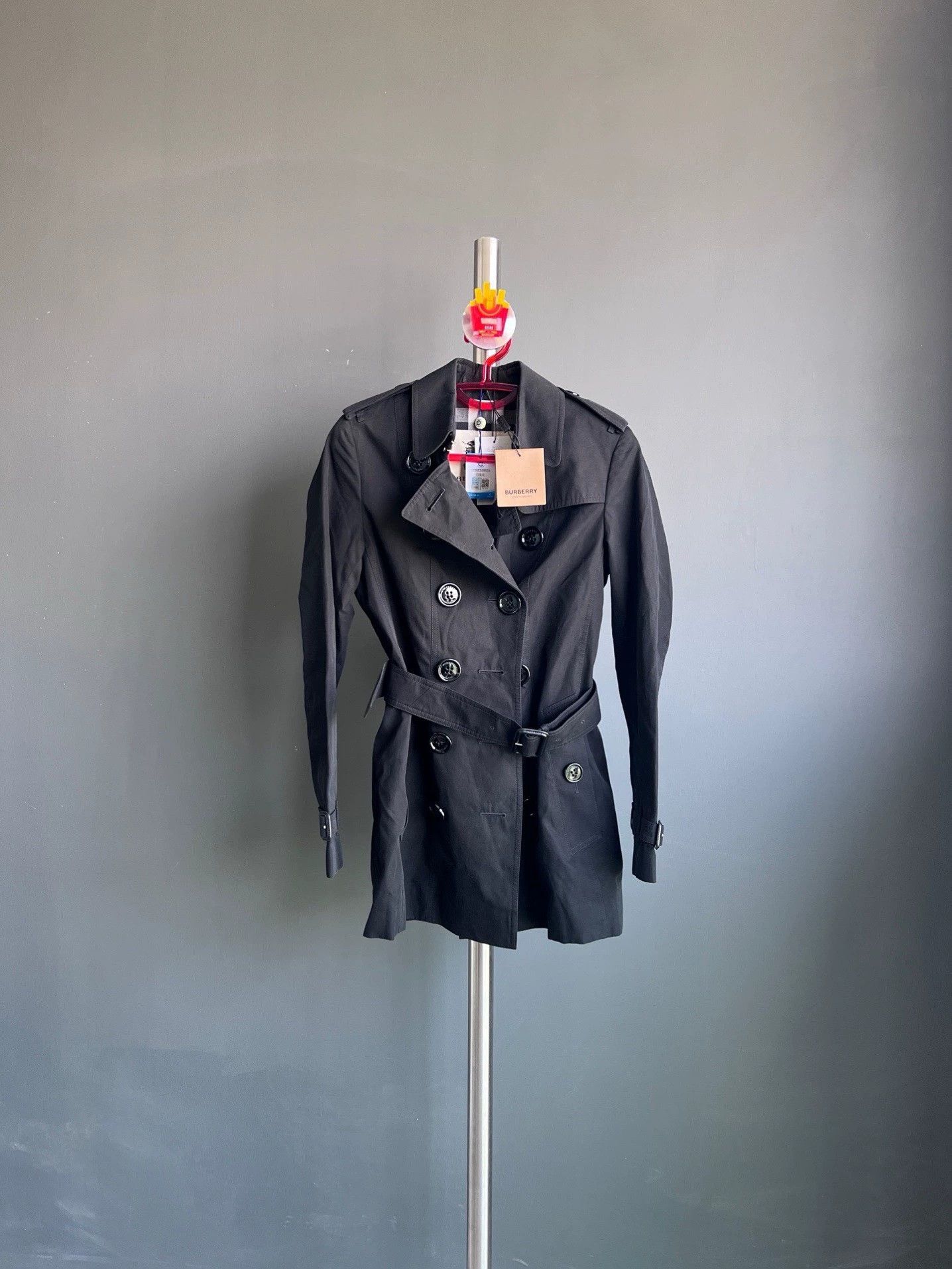 Burberry Burberry Black Trench Coat with Belt Size US XS / EU 42 / 0 - 1 Thumbnail