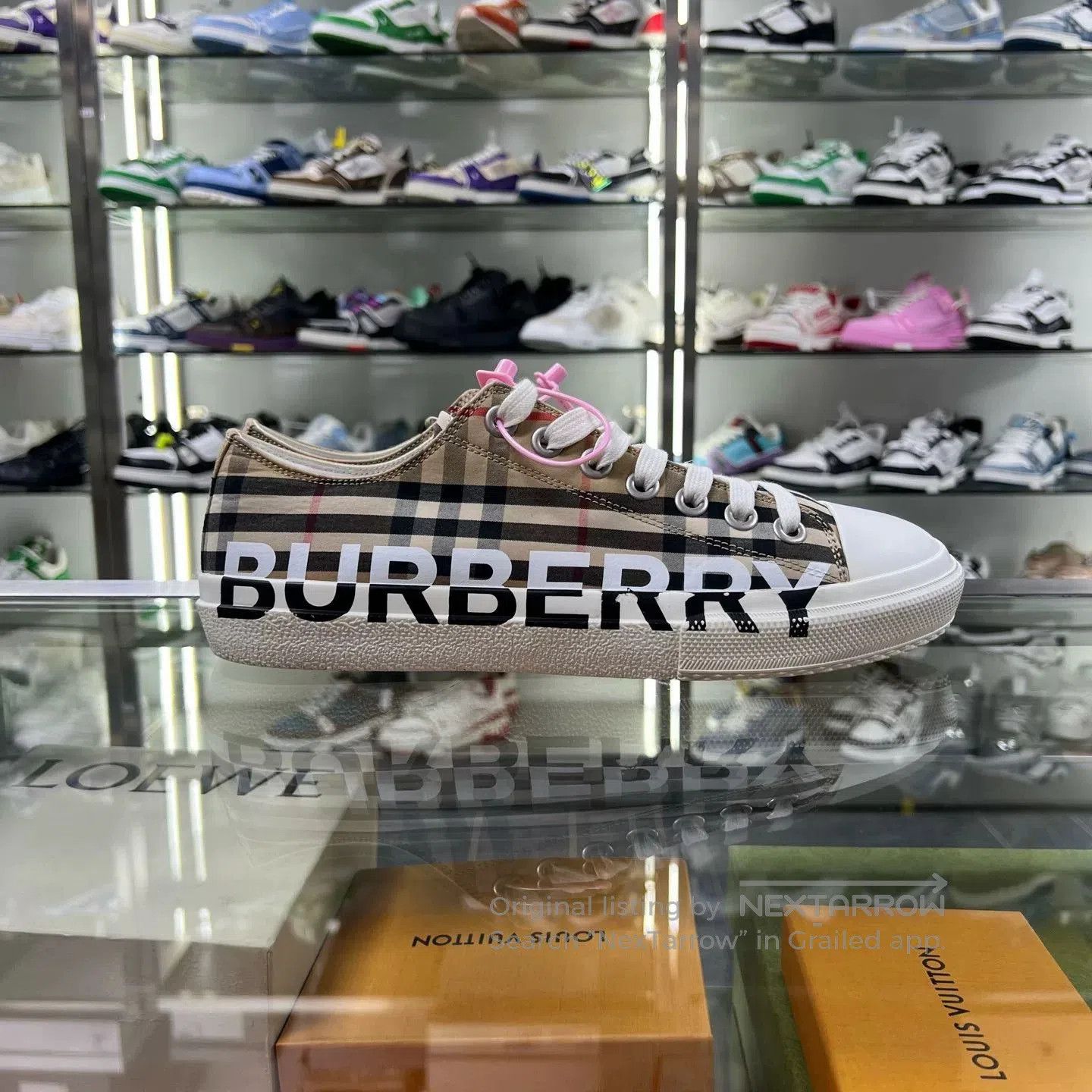 Burberry burberry logo printed canvas sneakers size 41. Size US 8 / EU 41 - 3 Thumbnail