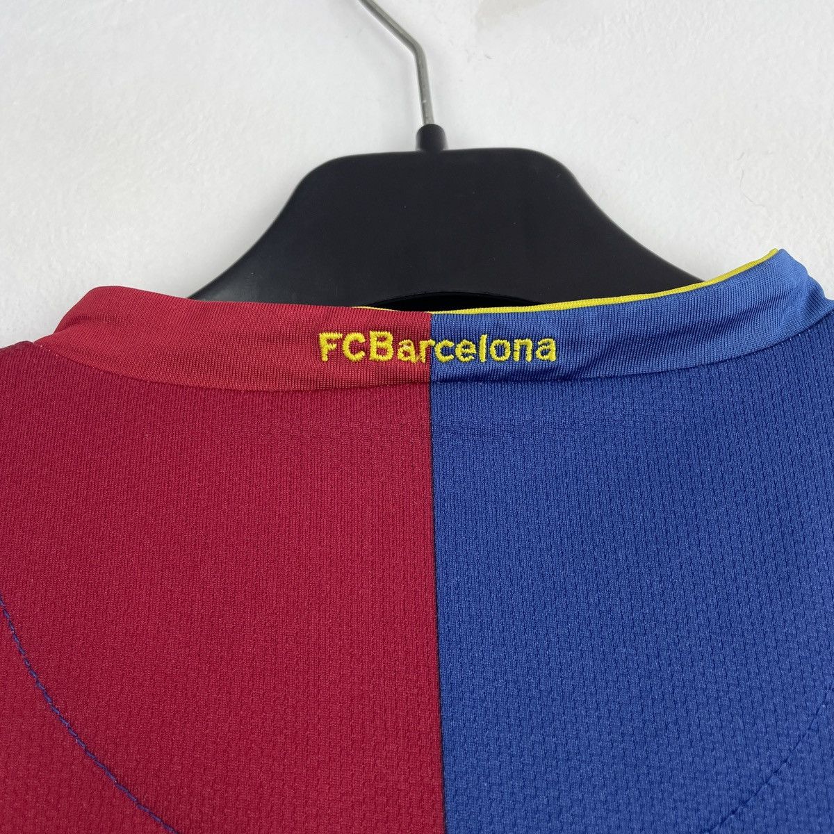 Nike Vintage Barcelona Home Jersey Nike Men’s Shirt 2006/2007 Size US M / EU 48-50 / 2 - 12 Thumbnail