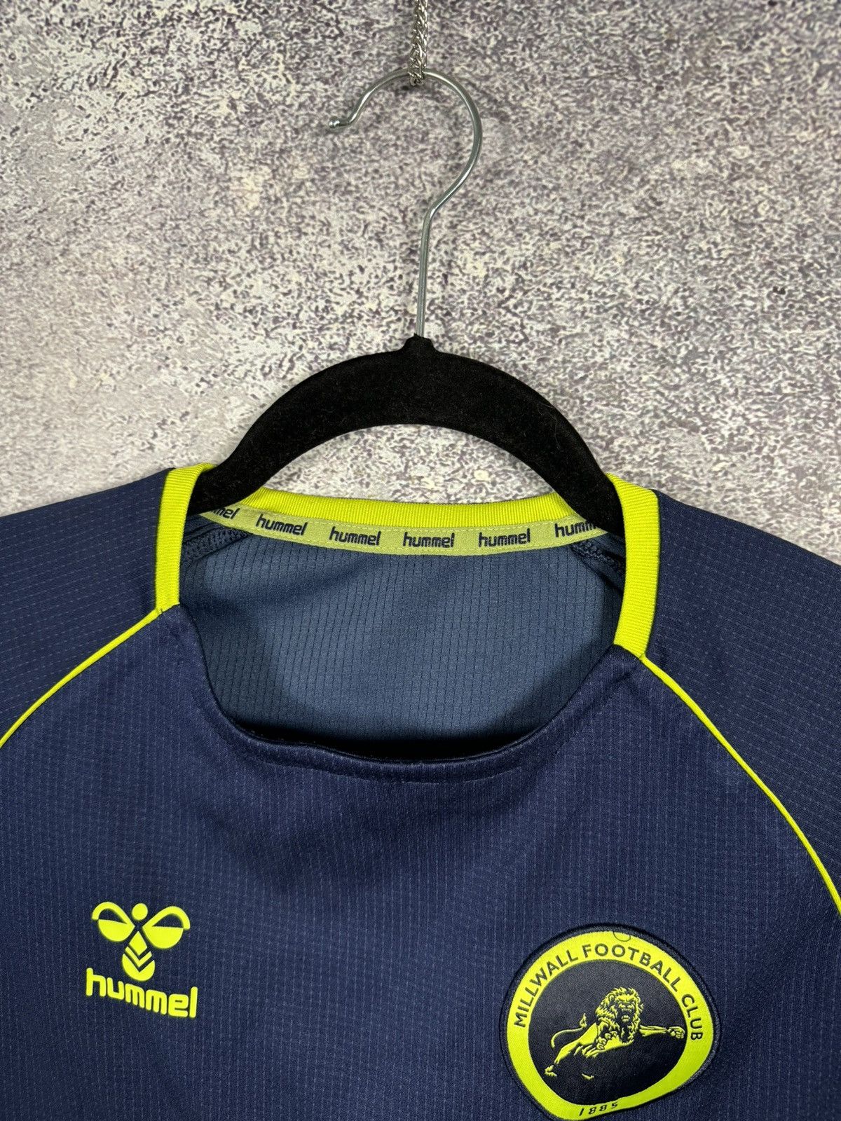 Hummel × Vintage Vintage Millwall FC 2022/23 Hummel Jersey Blokcore Small Size US S / EU 44-46 / 1 - 6 Thumbnail