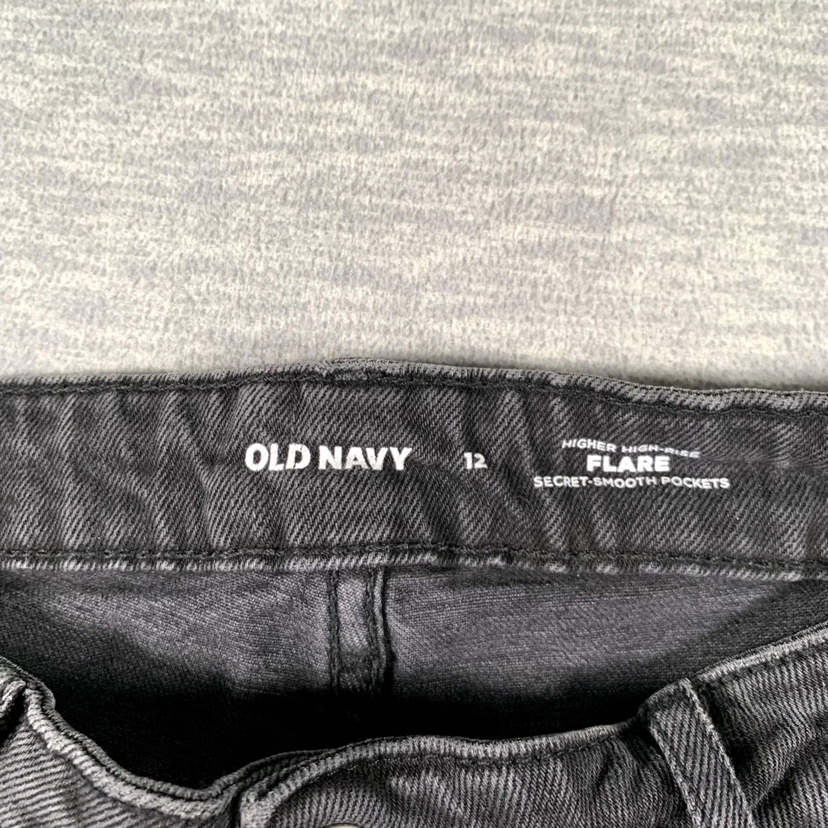 Old Navy Old Navy Jeans Womens 12 Gray Higher High Rise Flare Stretch Denim Moonshade Jeans Size 34" / US 12 / IT 48 - 6 Thumbnail