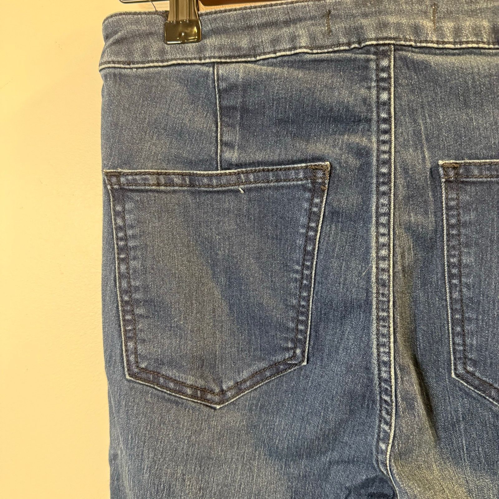 Free People Free People Women’s Flare Jeans Size 26 Size 26" / US 2 / IT 38 - 4 Thumbnail