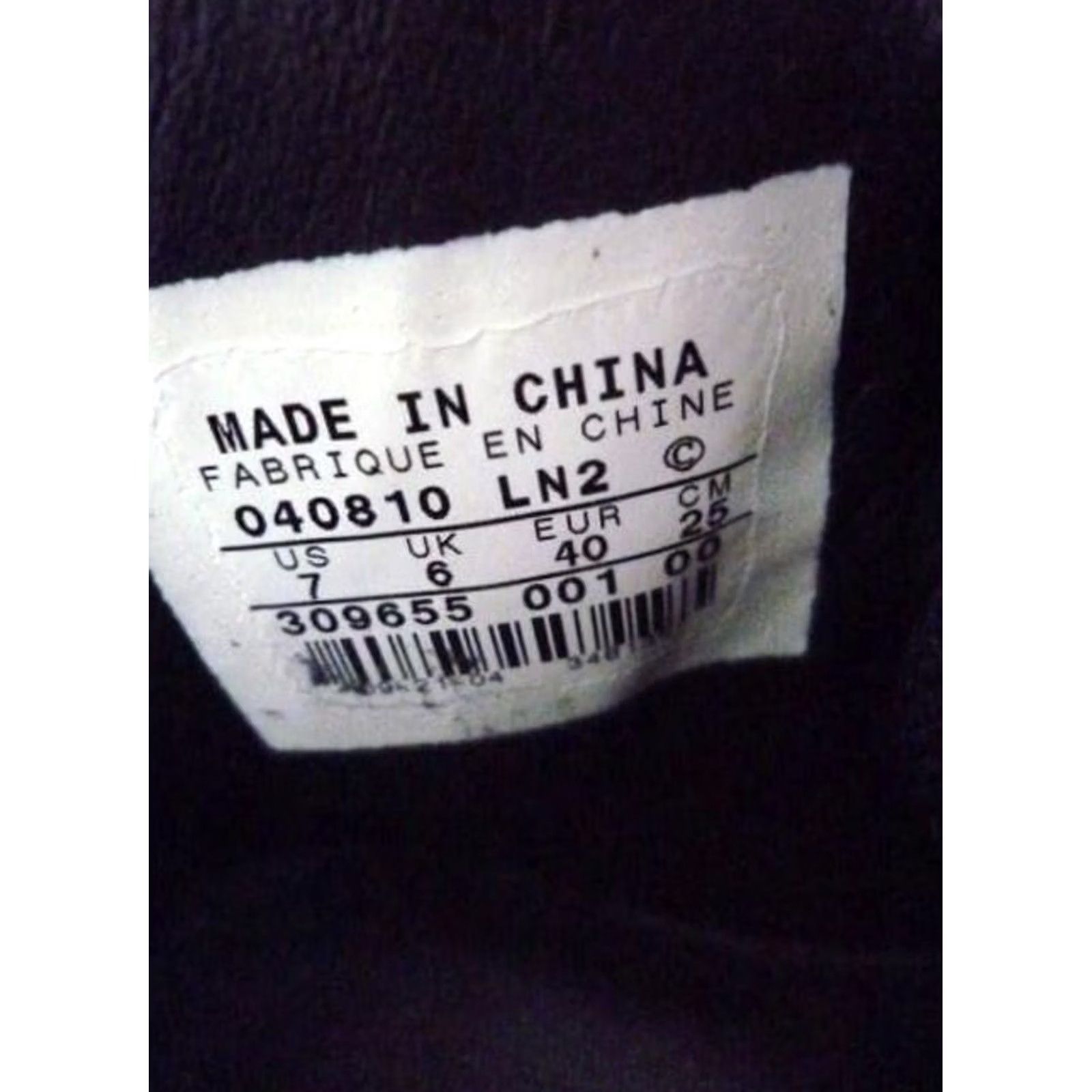 Nike Item Specifications: Brand: Nike Size US 7 / EU 40 - 4 Thumbnail