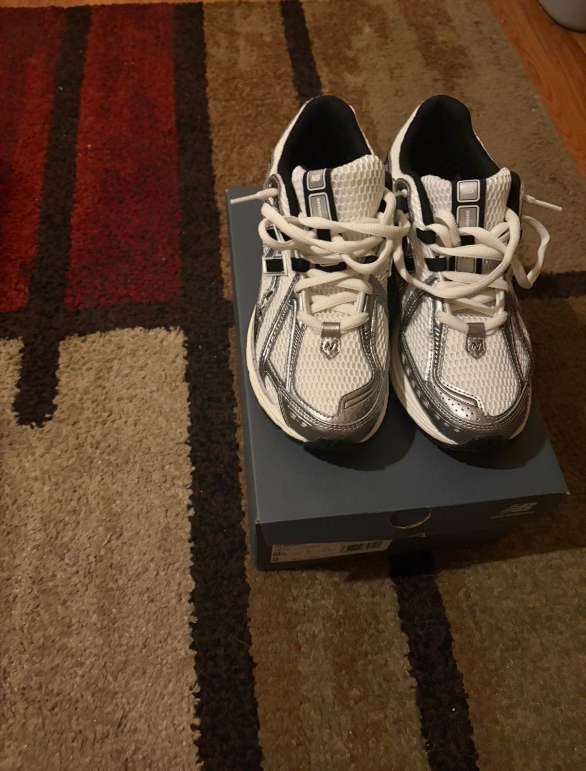 New Balance New balance white sliver 1906 Size US 9.5 / EU 42-43 - 1 Thumbnail