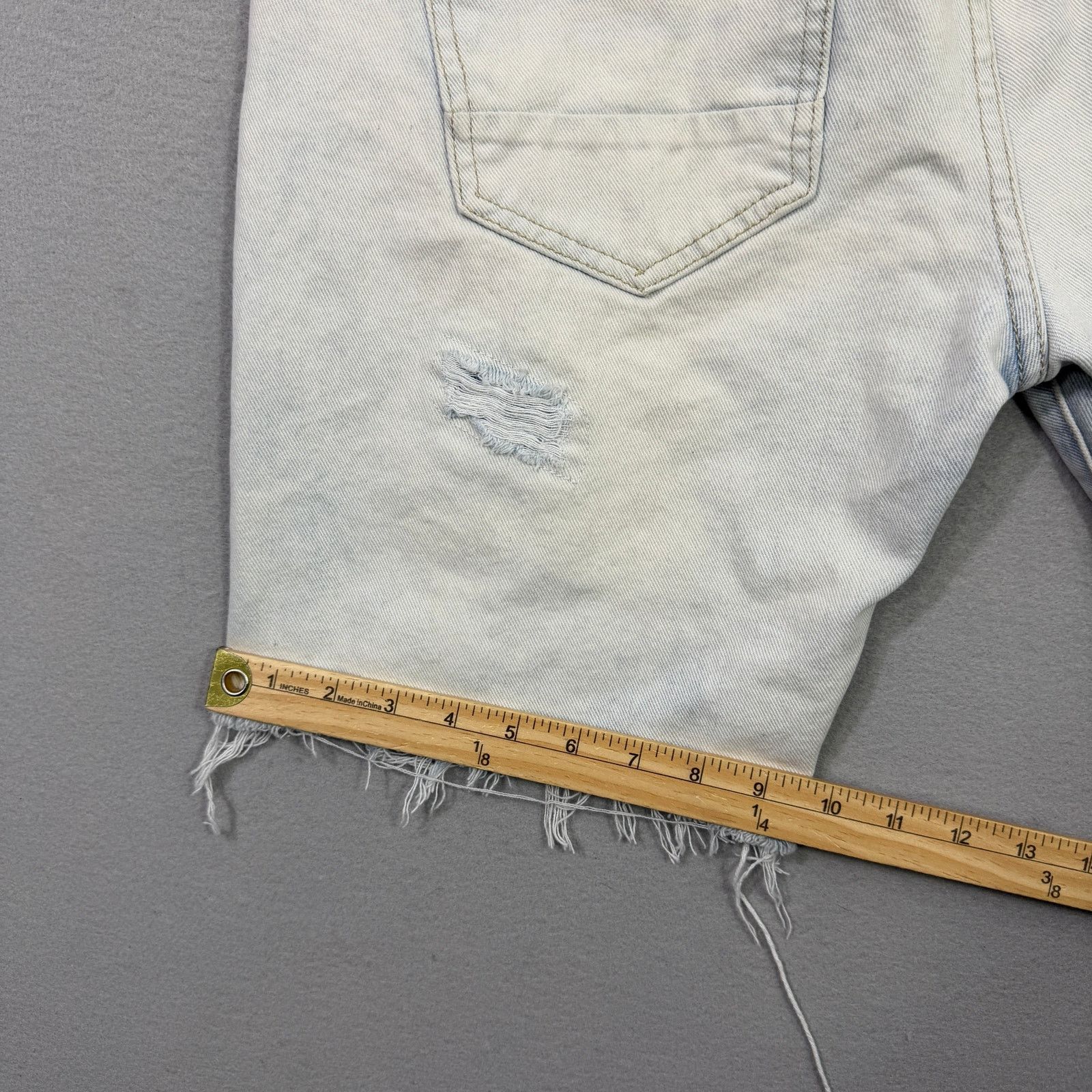 Smoke Rise Smoke Rise Jean Shorts Men's 34 Blue 9" Inseam Distressed Size US 34 / EU 50 - 8 Thumbnail