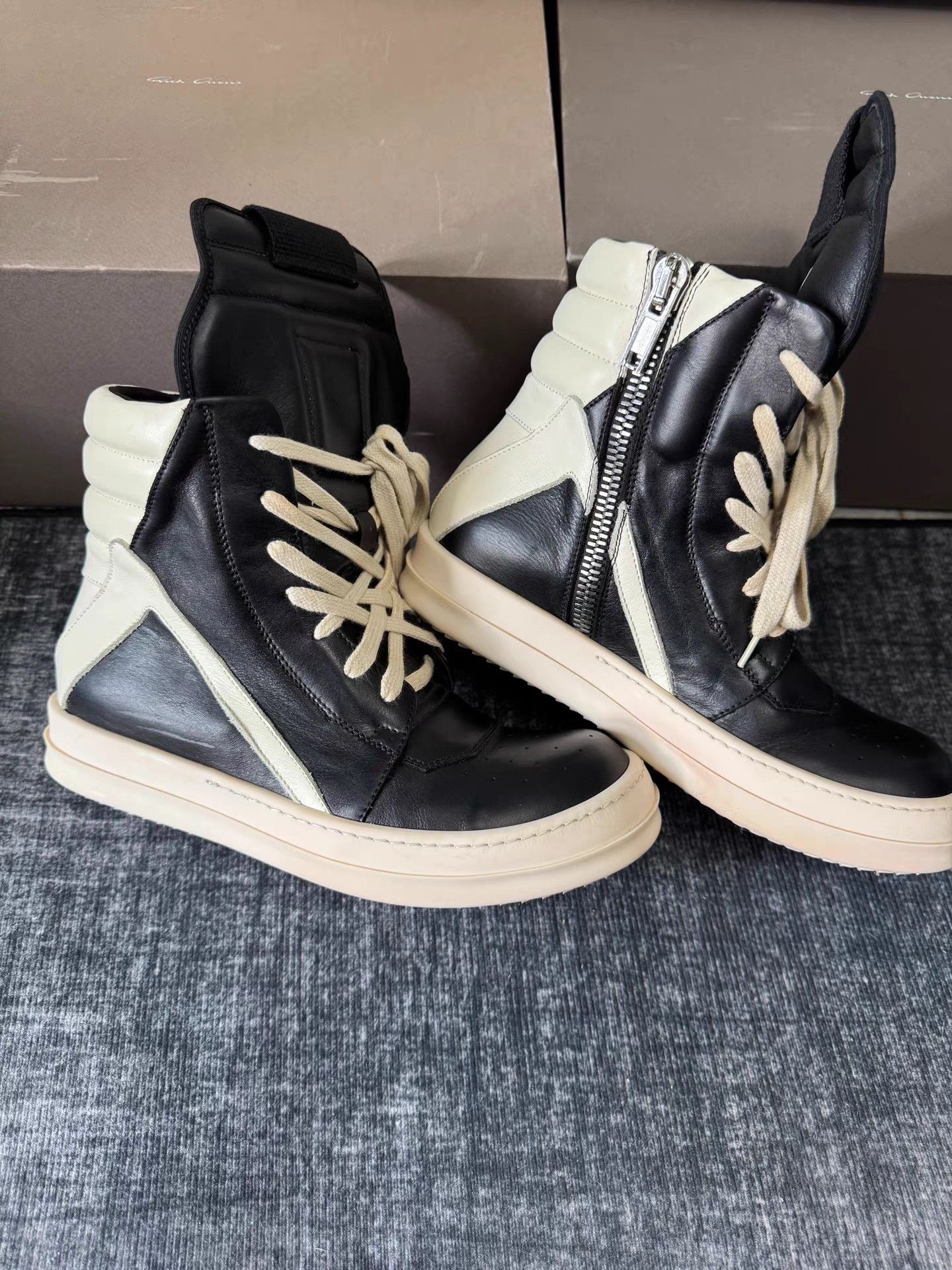 Rick Owens Rick Owens Mainline Triangle Sneakers Size US 7.5 / IT 37.5 - 3 Thumbnail