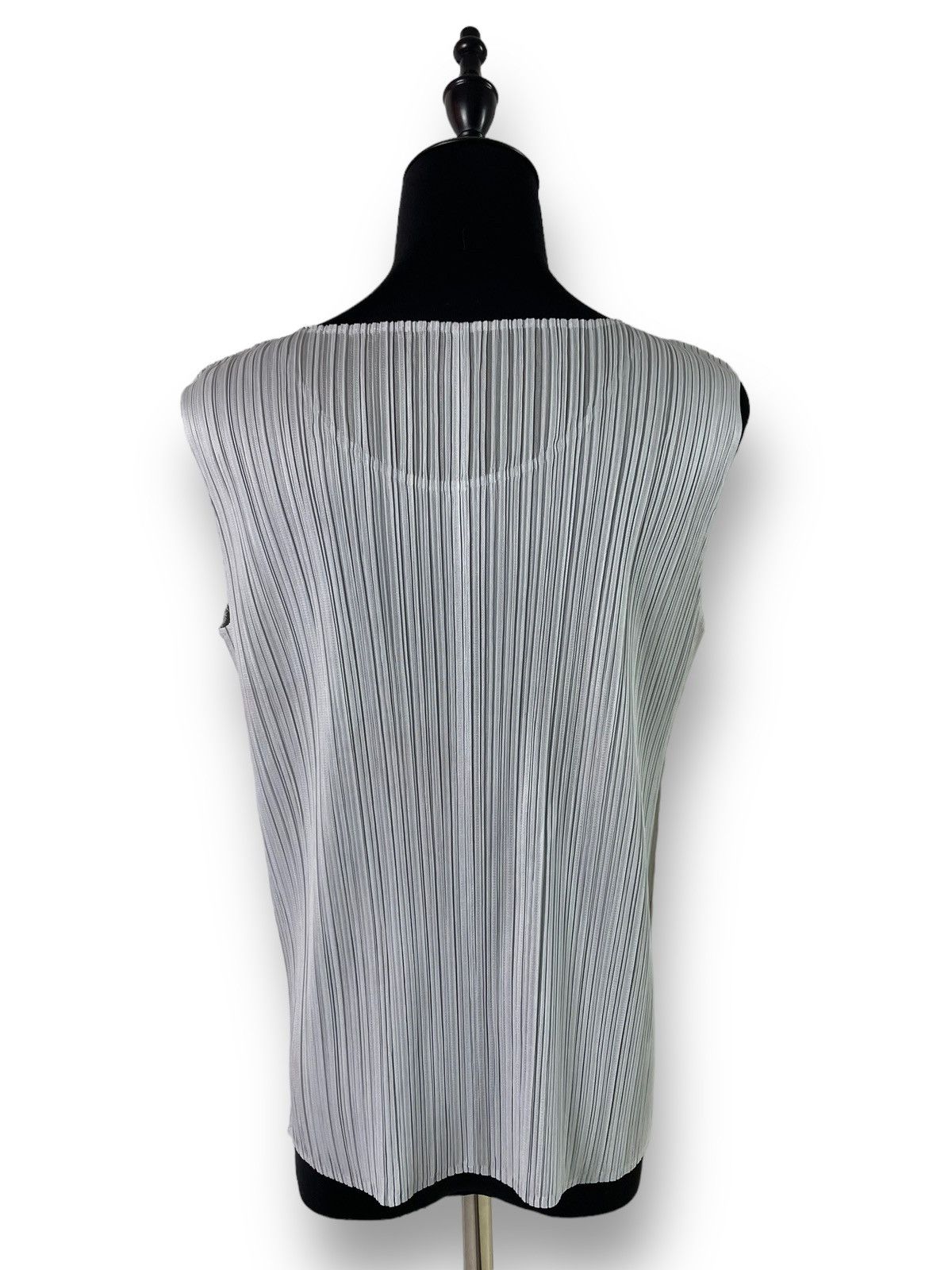 Pleats Please Issey Miyake Pleats Please Sleeveless Basic Top by Issey Miyake Size M / US 6-8 / IT 42-44 - 5 Thumbnail