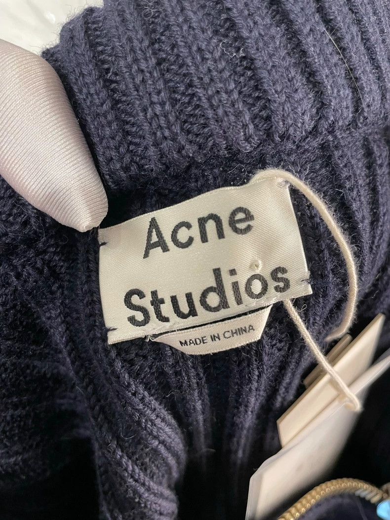 Acne Studios Acne Studios Dark blue wool cardigan sweater Size US S / EU 44-46 / 1 - 6 Thumbnail