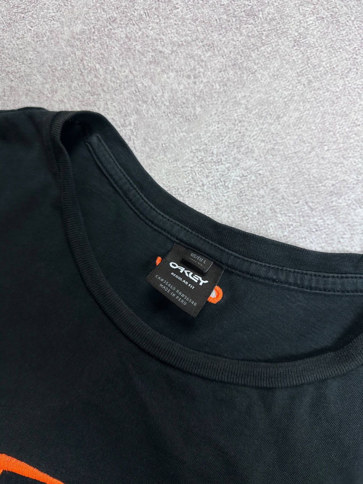 Oakley Vinatage Oakley Software Sunglasses T-shirt L Size US L / EU 52-54 / 3 - 3 Thumbnail