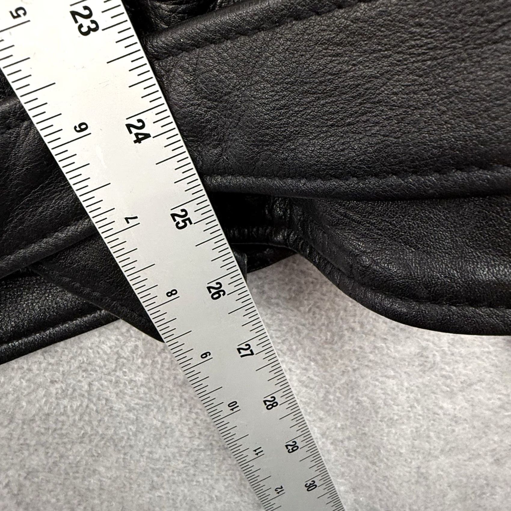 Vintage VINTAGE Wilsons Black Leather Heavy Biker Motorcycle Jacket XL Moto Insulated Size US XL / EU 56 / 4 - 7 Thumbnail