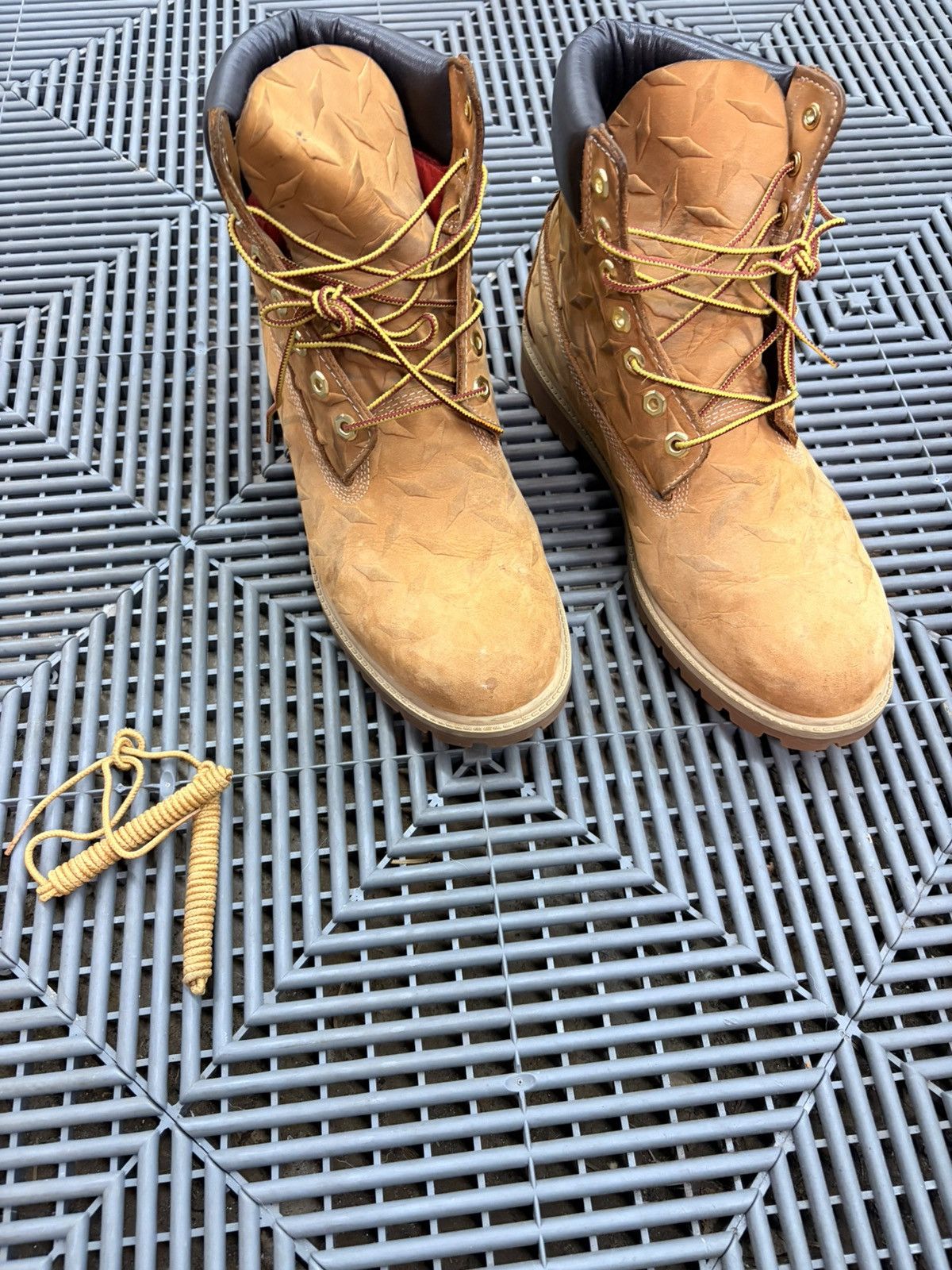 Supreme × Timberland Supreme Timberland "Diamond Plated" Boots Size US 10.5 / EU 43-44 - 3 Thumbnail