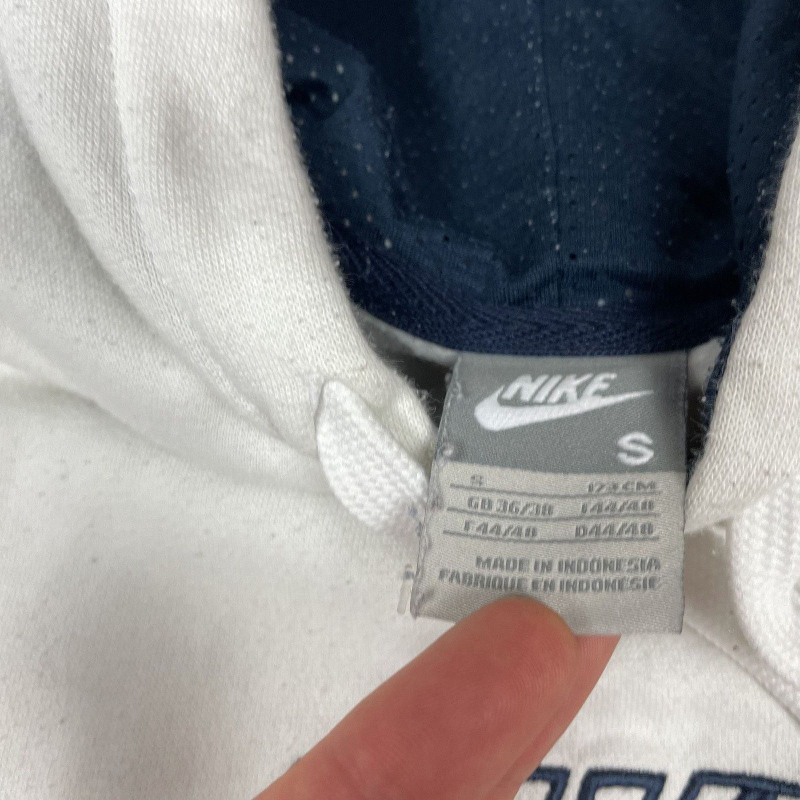 Nike × Vintage Vintage Nike Men's White Spellout Fleece Lined Hoodie Small Size US S / EU 44-46 / 1 - 9 Thumbnail