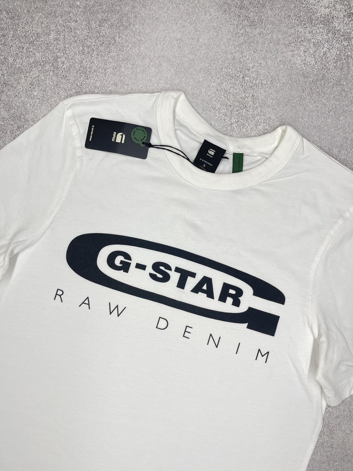 G-Star New G Star Raw Graphic 4 Slim T Shirt White Big Logo Size S Size US S / EU 44-46 / 1 - 4 Thumbnail