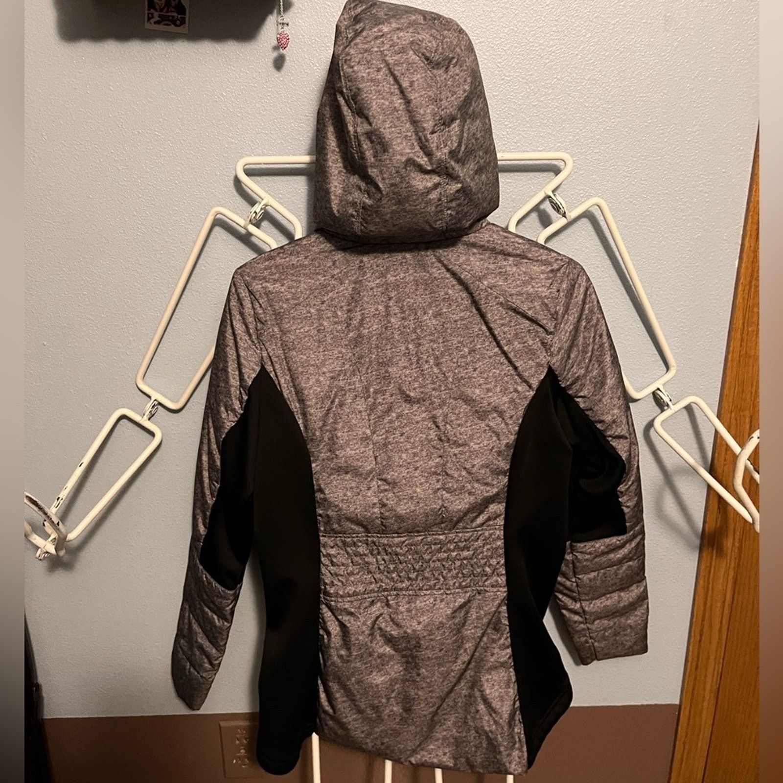 Champion Champion silver puffer Jacket with hood size Medium Size M / US 6-8 / IT 42-44 - 2 Thumbnail