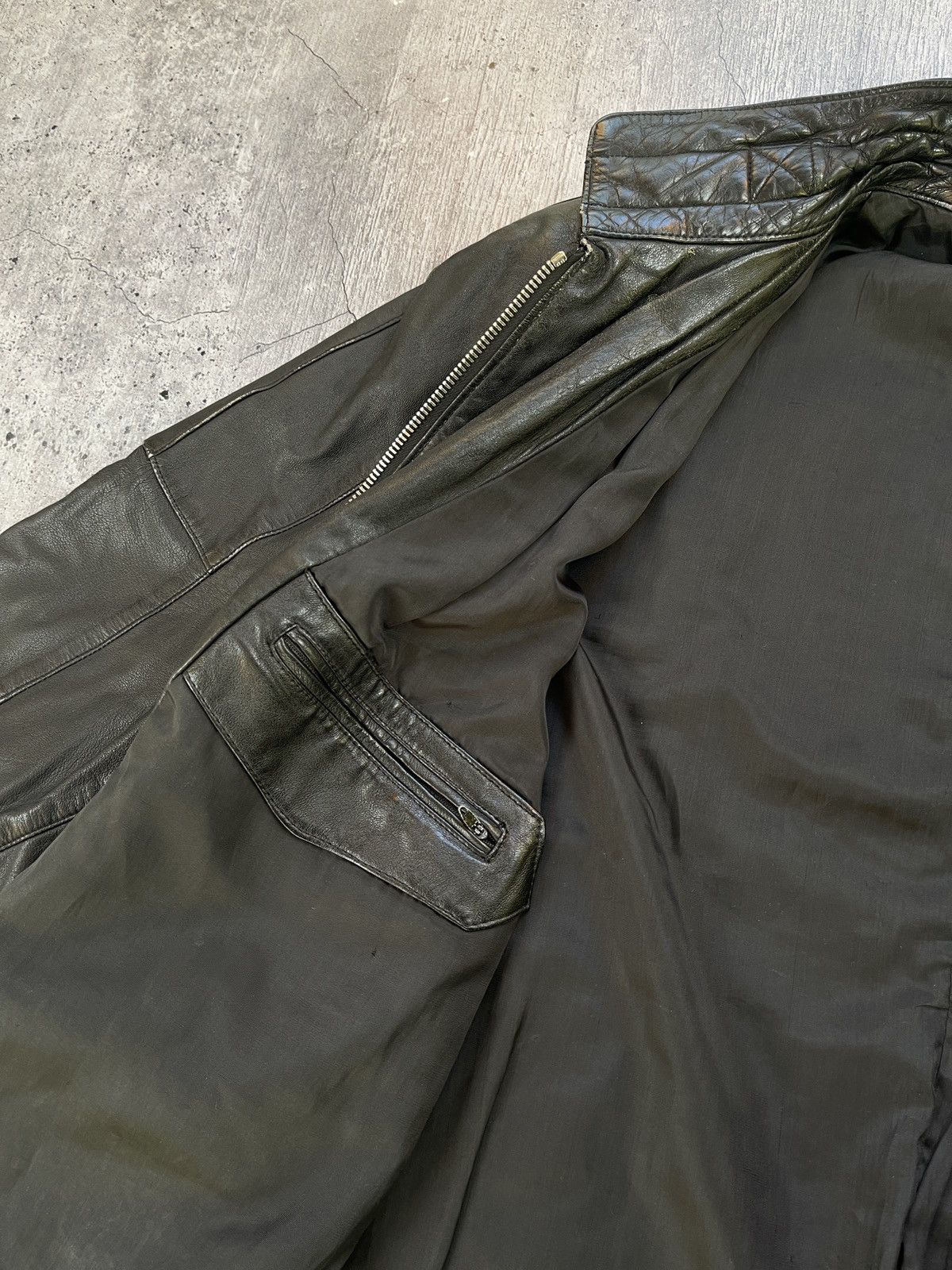 Vintage Vintage Y2K Black Genuine Leather Bomber Jacket Size US L / EU 52-54 / 3 - 14 Thumbnail