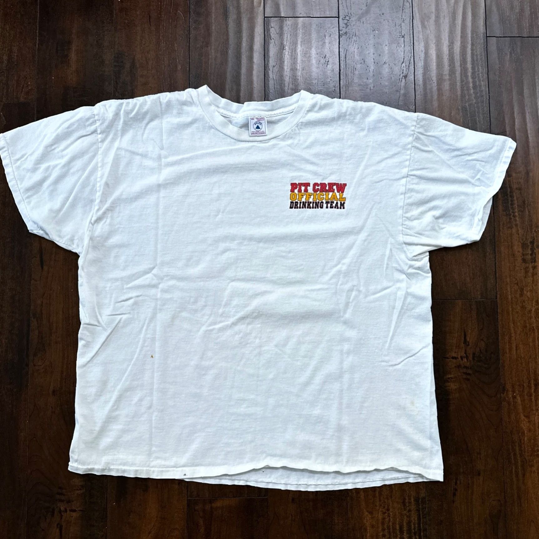Delta VINTAGE Delta T-Shirt Pit Crew Drinking Team Funny VTG Beer Budweiser Racing Cars 2XL White Mens Size US XXL / EU 58 / 5 - 7 Thumbnail