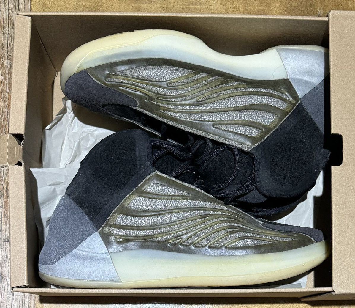 Adidas Adidas Yeezy Quantum Barium Size US 9 / EU 42 - 1 Thumbnail