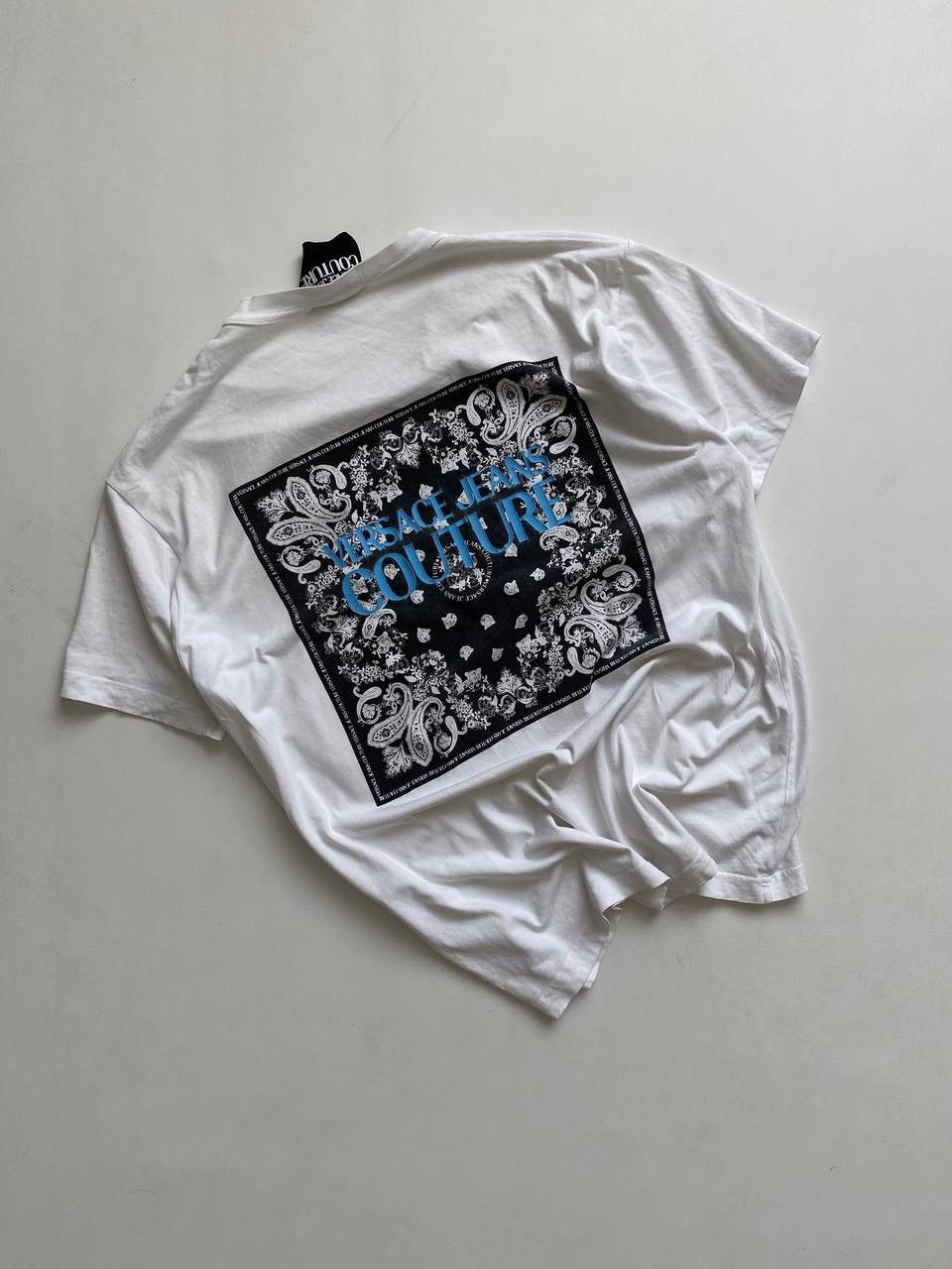 Versace Versace jeans couture bandanna print t shirt y2k Size US M / EU 48-50 / 2 - 1 Thumbnail