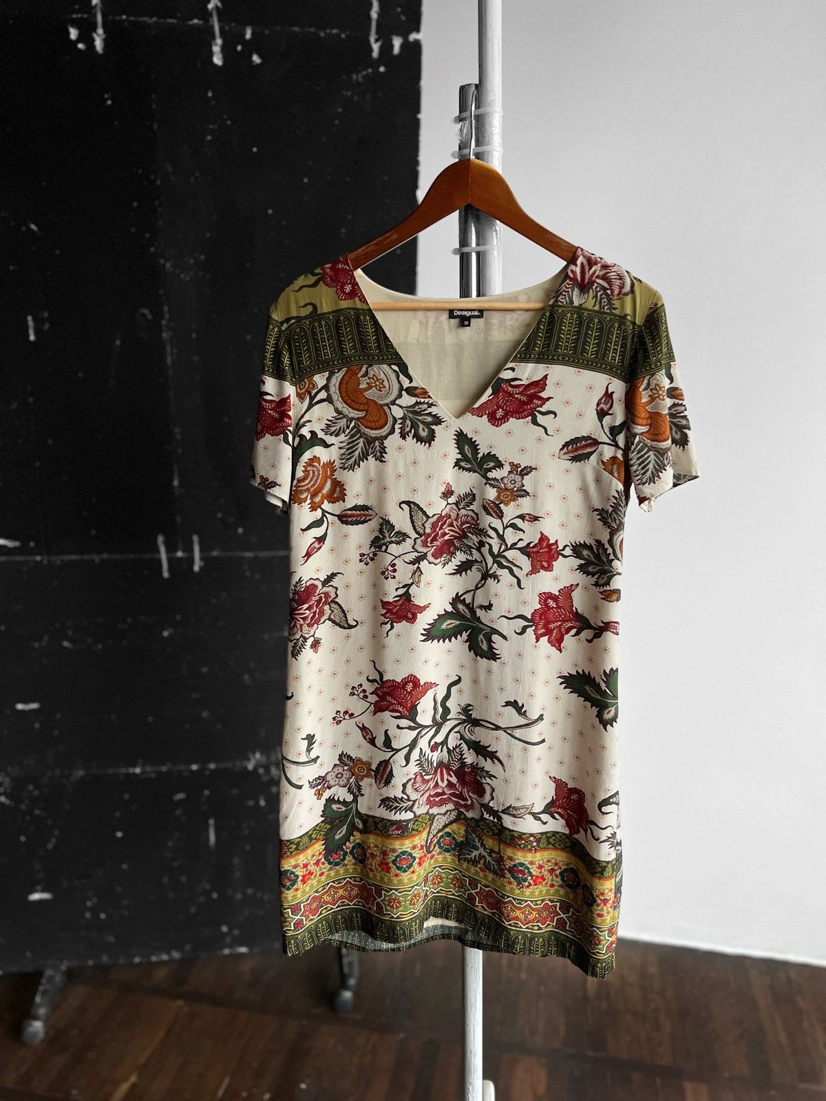 Designer × Desigual Desigual Womens Floral Printed V-Neck Tunic Dress Size S / US 4 / IT 40 - 4 Thumbnail