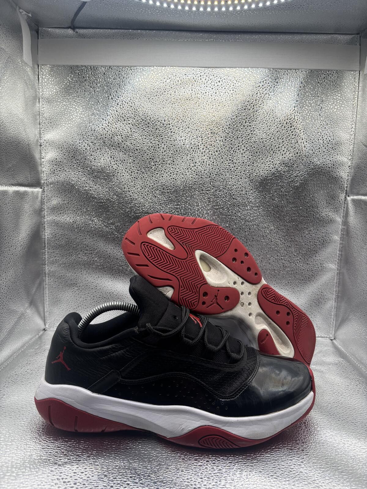 Jordan Brand Air Jordan 11 low CMFT bred Size US 8.5 / EU 41-42 - 1 Thumbnail