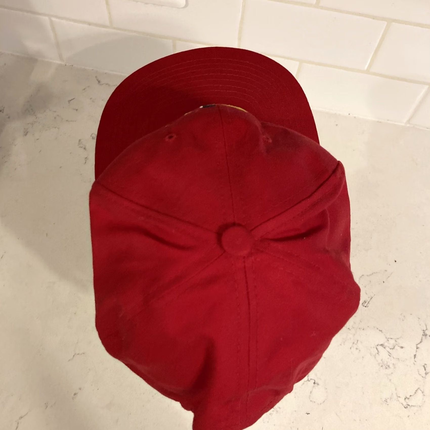 Vintage VINTAGE American Sports Wear Red Flat Brim Barcelona Olympics 1992 Snapback Men One Size Red Sports Snapback Mens Size ONE SIZE - 6 Thumbnail