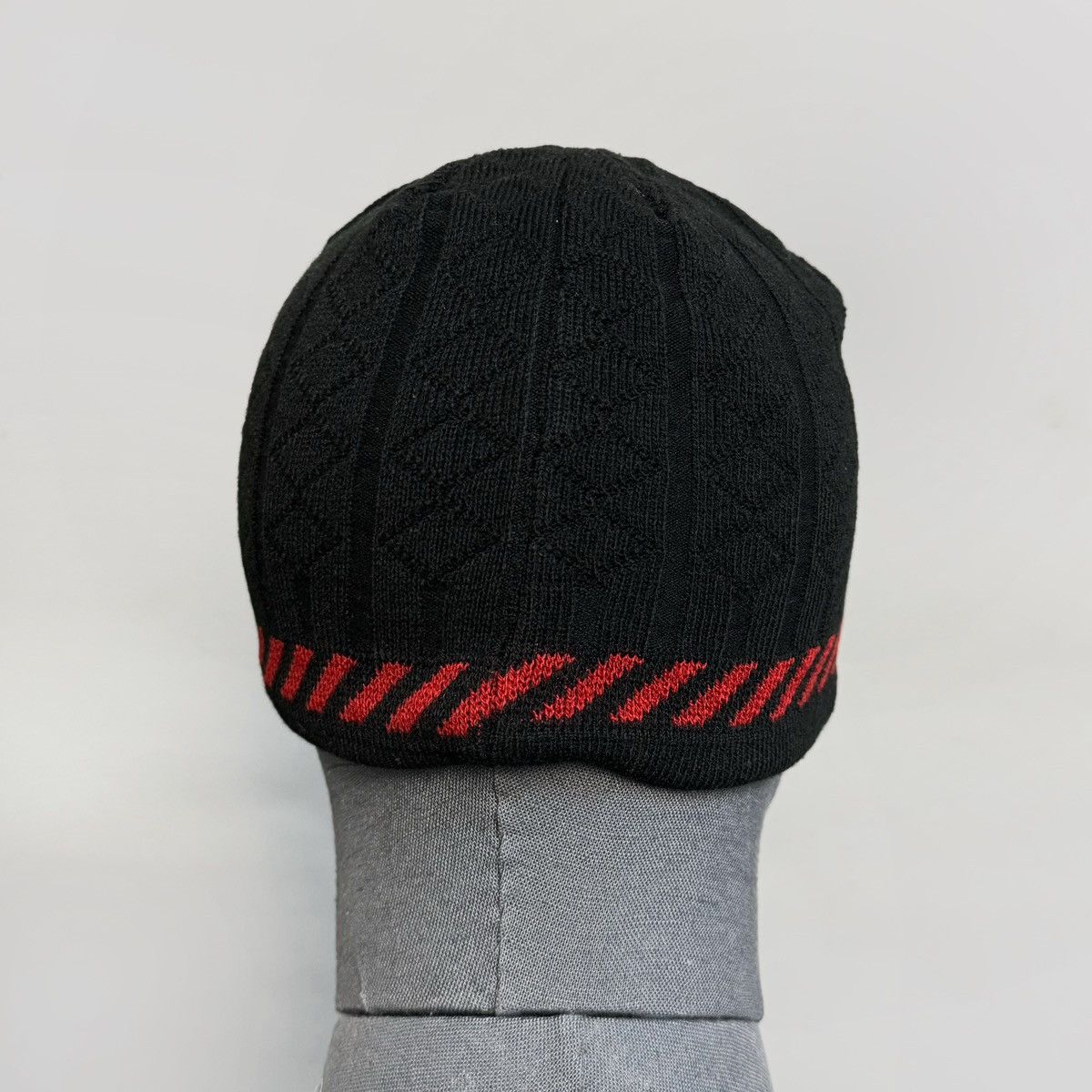 Oakley Vintage Oakley Beanie Hat Black Embroidered Logo Y2K 90s Size ONE SIZE - 2 Thumbnail